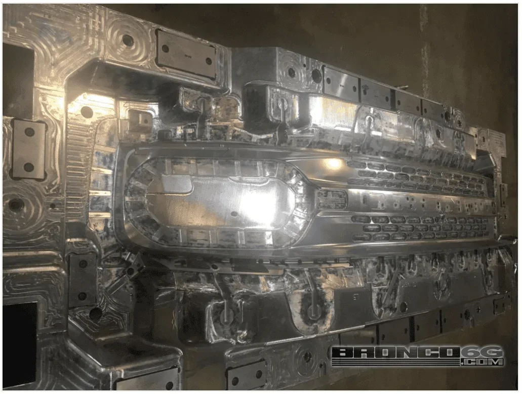 Ford Bronco Sport Here's the Baby Bronco's Front Grille & Headlights Leaked! Ford-Baby-Bronco-Front-Grille-Fascia-Headlight-2