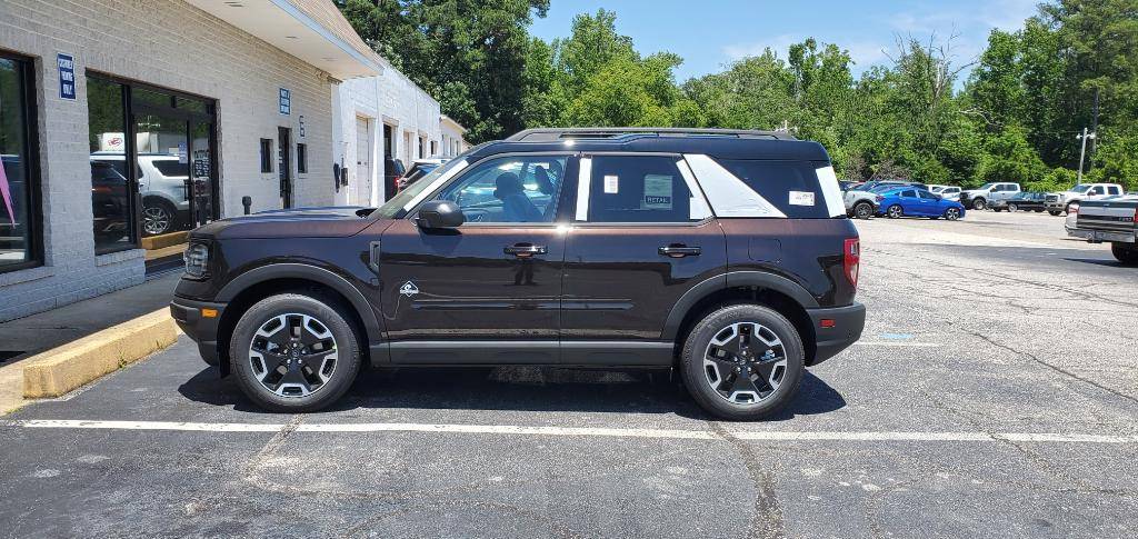 Ford Bronco Sport Waiting room EC89F2EB-4DE3-4348-A936-CF0732D3182C