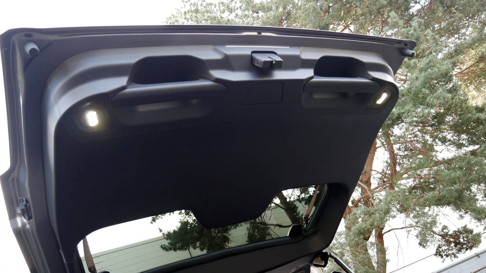 Ford Bronco Sport Bronco Sport interior storage review - "it's like an REI in here" 2021-Ford-Bronco-Sport-tailgate-lightin