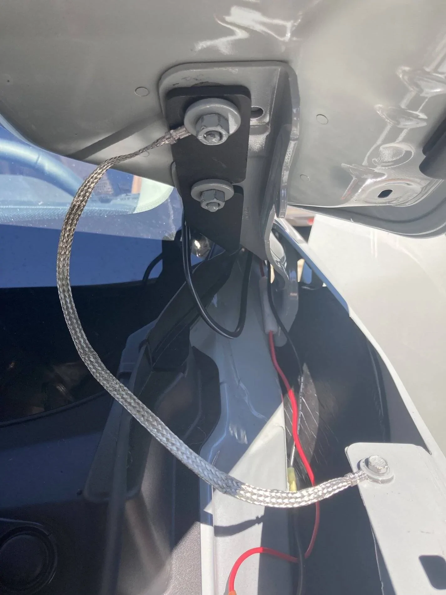 Ford Bronco Sport Transceiver Installation thread  (Ham, CB, GMRS). Radio unit and antenna installation on Bronco Sport Grounding stra