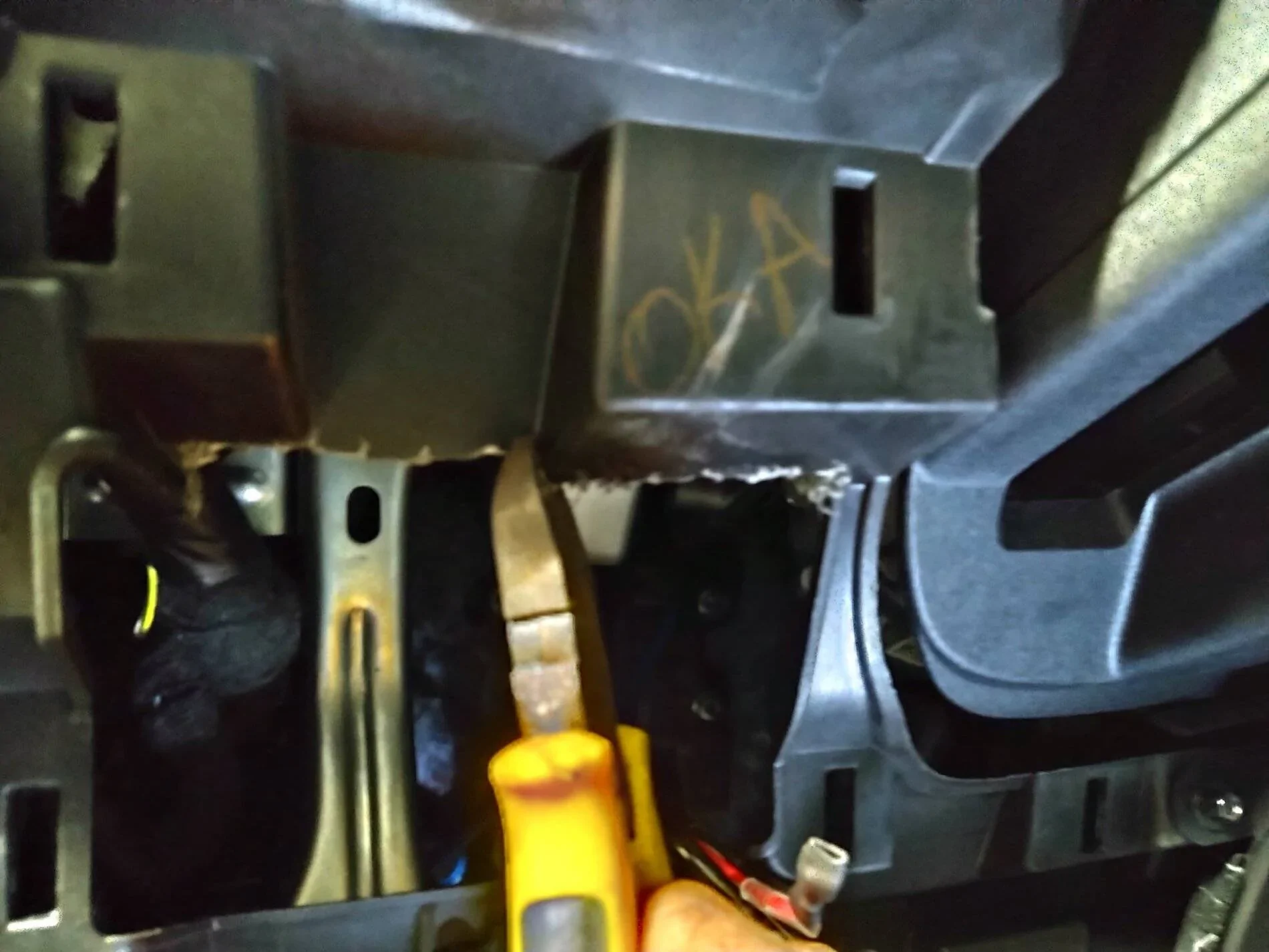 Ford Bronco Sport Anyone install gang AUX switches? 11