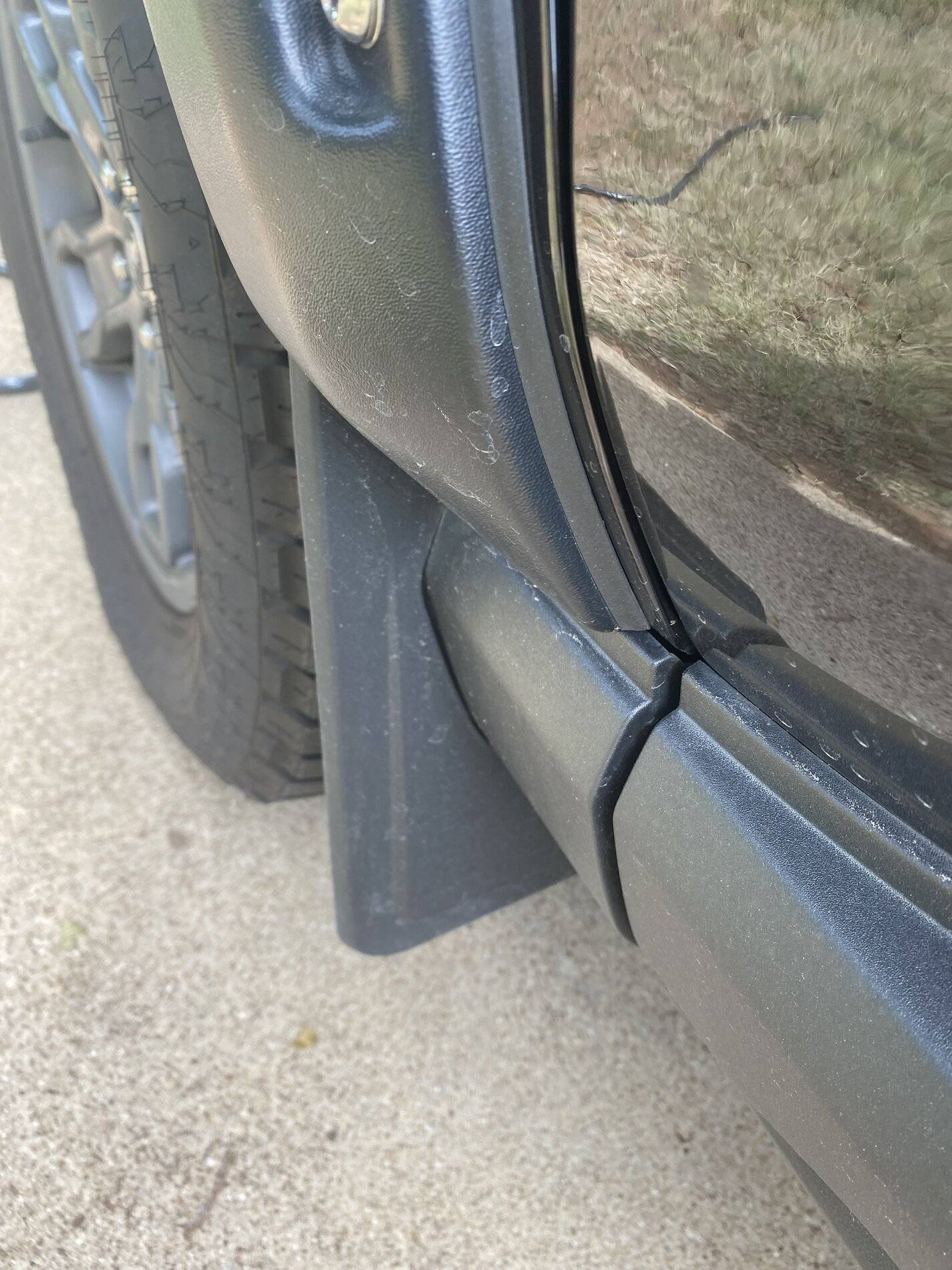 Ford Bronco Sport Front splash guards & fender flairs IMG_2619.JPG