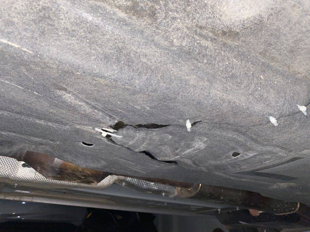 Ford Bronco Sport I broke this part of my ford bronco sport, is there a metal option? the material is similar to cardboard ... help WhatsApp Image 2021-08-22 at 8.08.48 PM (2)