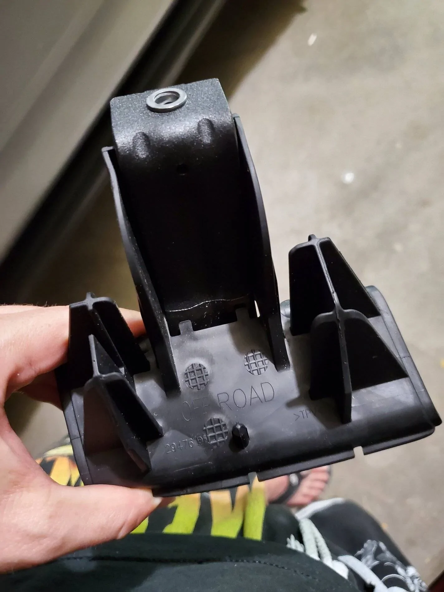 Ford Bronco Sport Yakima cross bars Ford OEM install help 20210903_210119