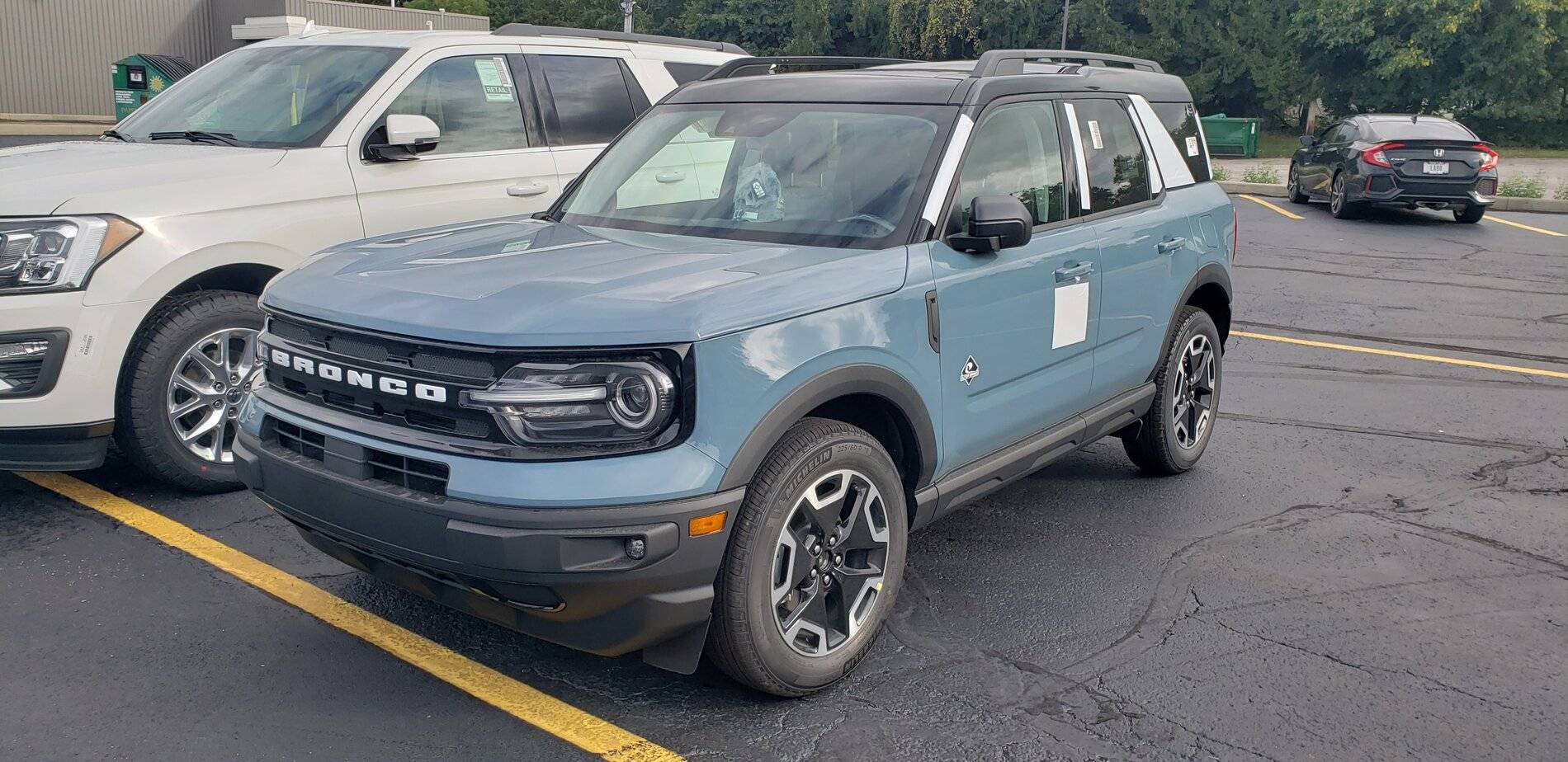 Ford Bronco Sport Waiting room BB12308E-FBFC-4F9A-808E-60103B81CB10