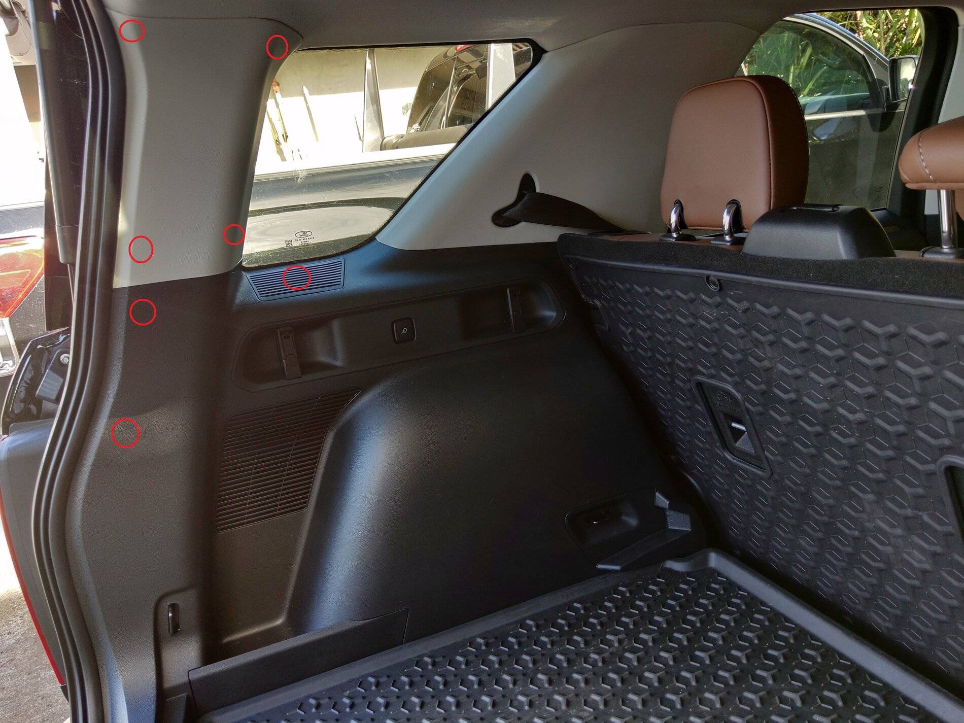 Ford Bronco Sport Flapping noise cargo area IMG_20210920_084754