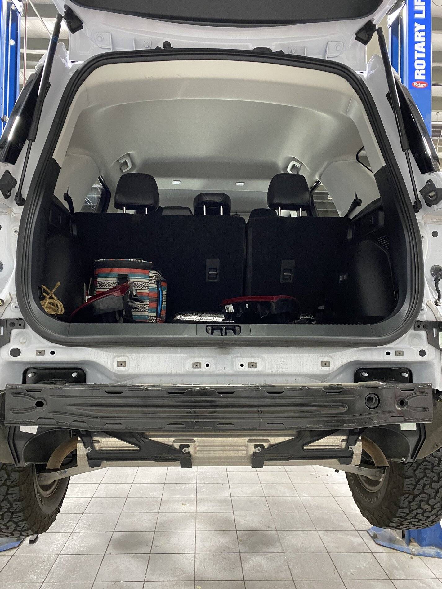 Ford Bronco Sport Ford Factory Hitch & Yakima Cargo Basket Installed 18B55546-A180-44A8-B39F-EC6B077A28E8