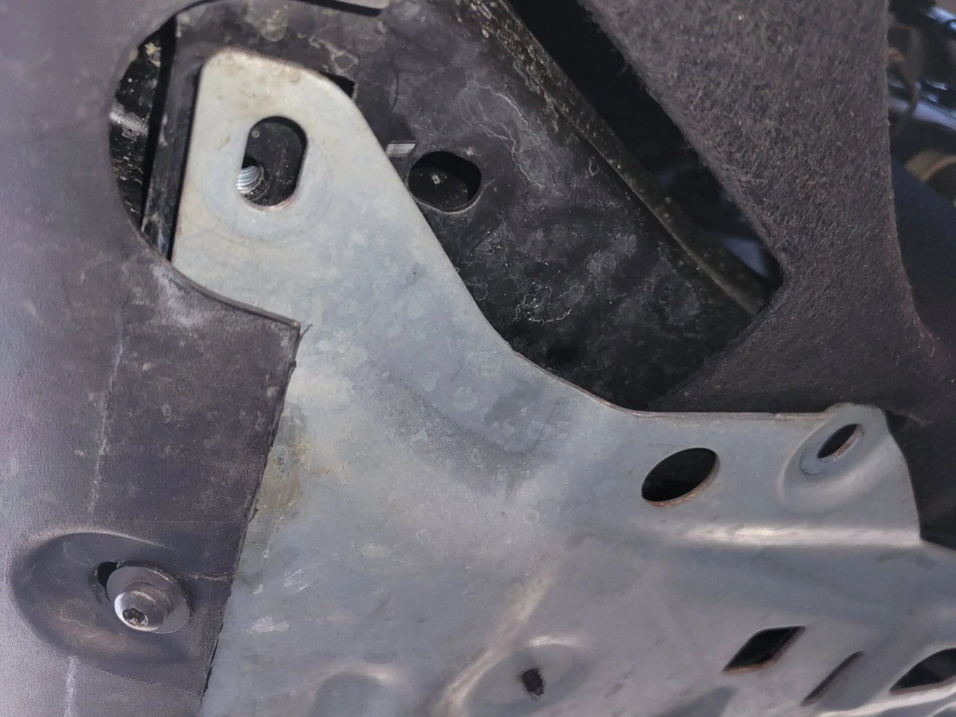 Ford Bronco Sport Check your skid plate studs and torx screws 20211118_133920
