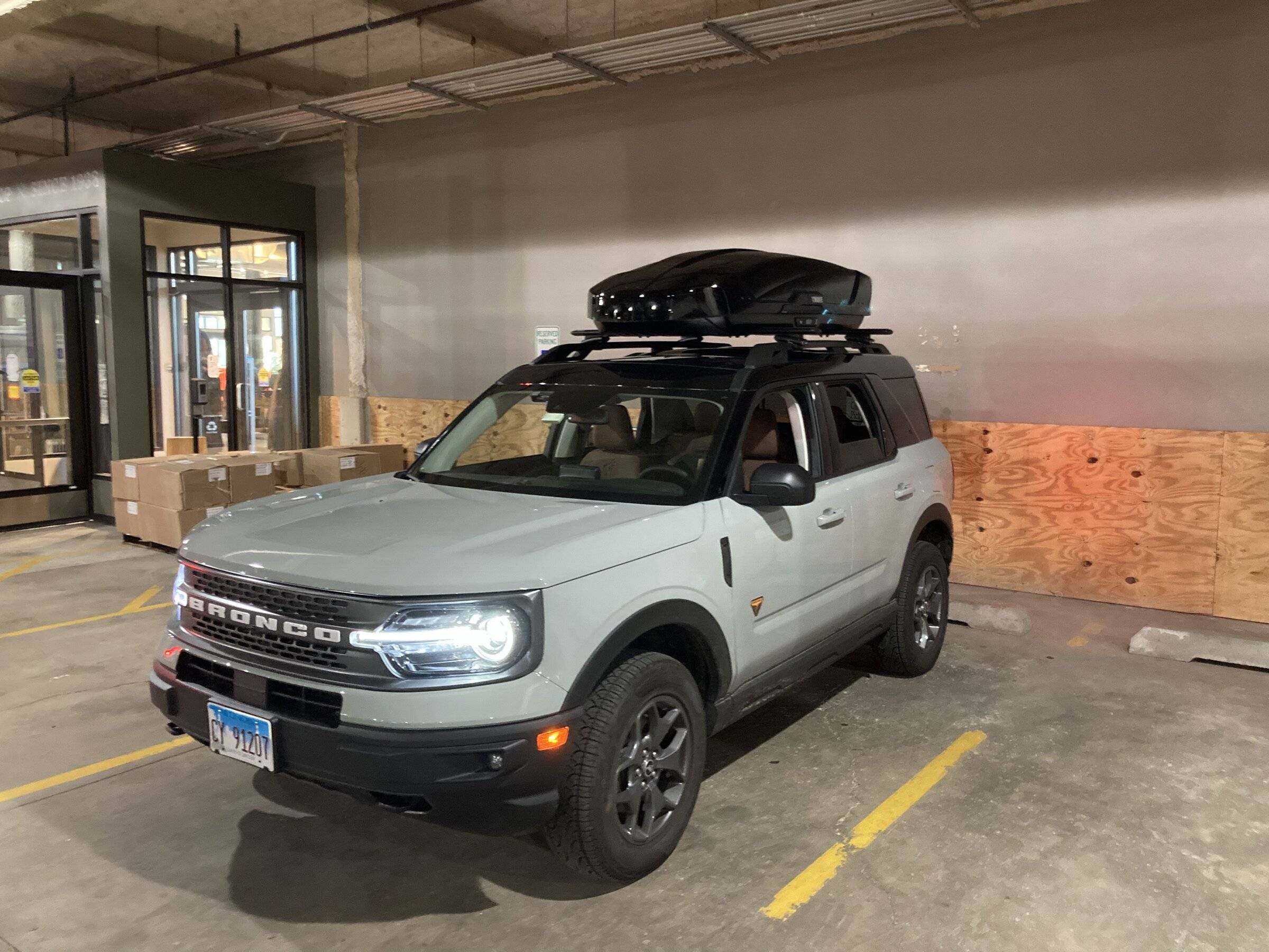 Ford Bronco Sport Thule Motion XT L 39456602-5C81-46E2-B3A0-FDC022FD50FD