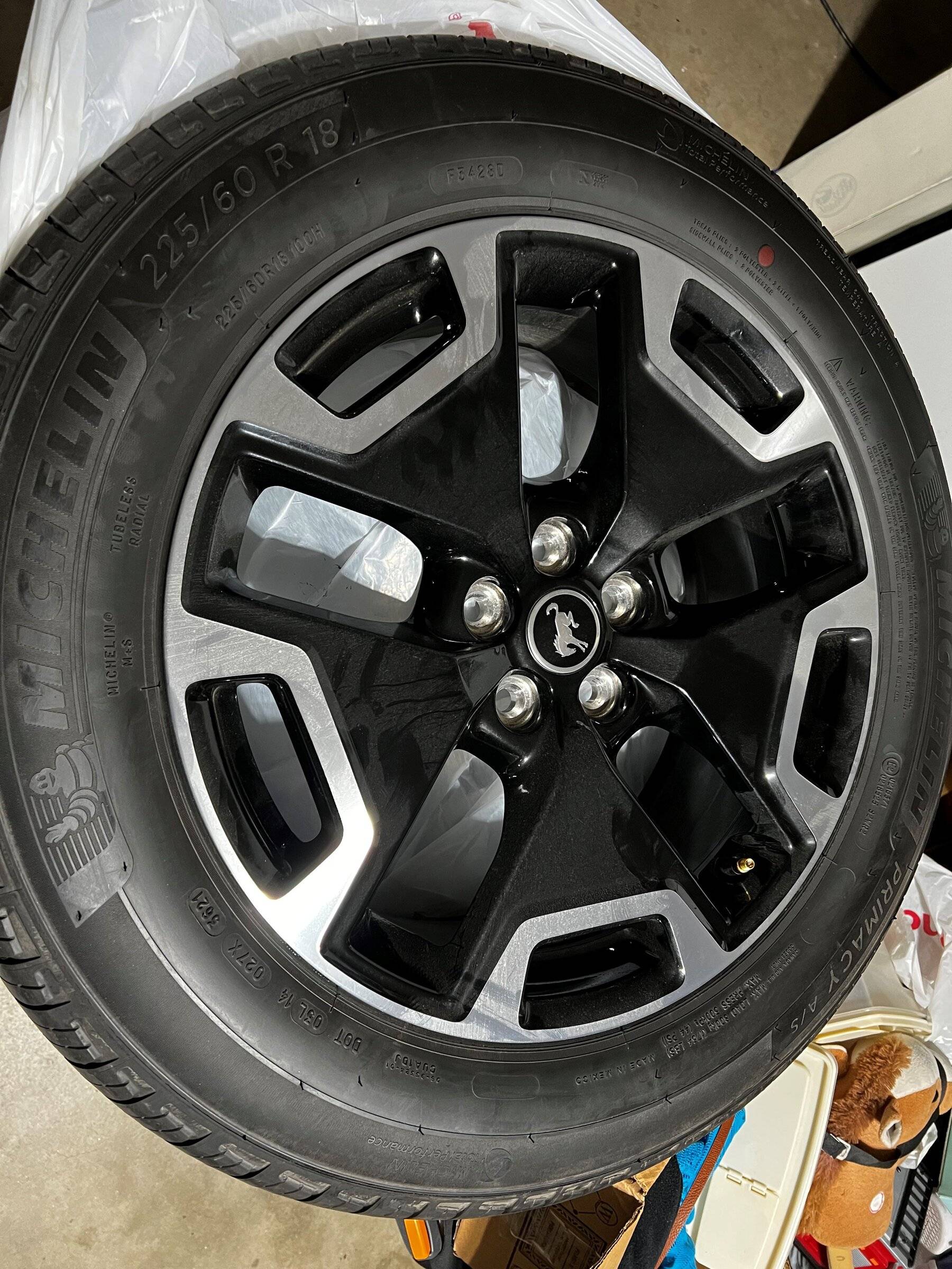 Ford Bronco Sport [WTS] Outer Banks 18" wheels and Michelin Primacy 225/60/18 tires 2