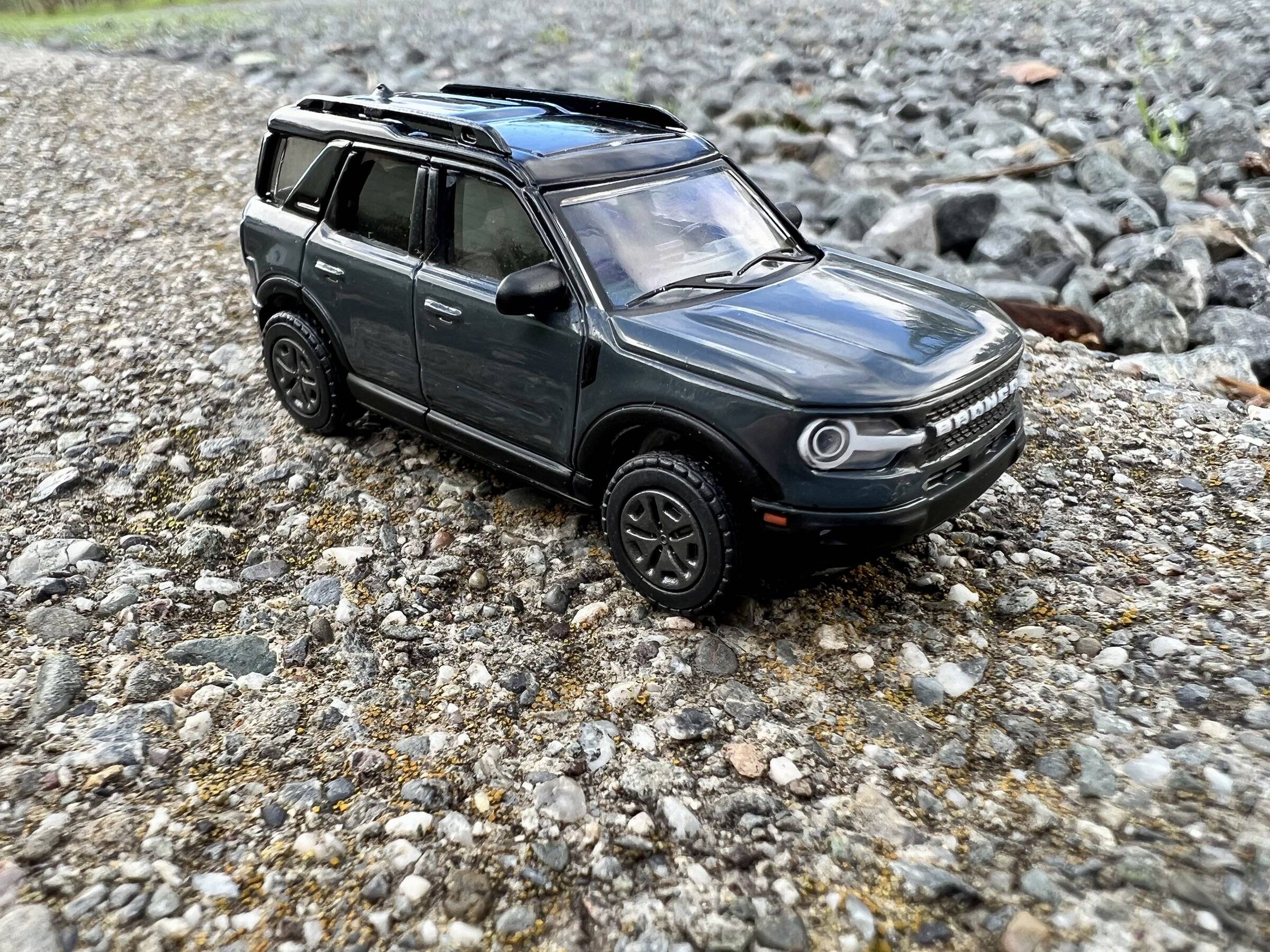 Ford Bronco Sport Greenlight Collectibles 1:64 Bronco Sport die cast IMG_0385