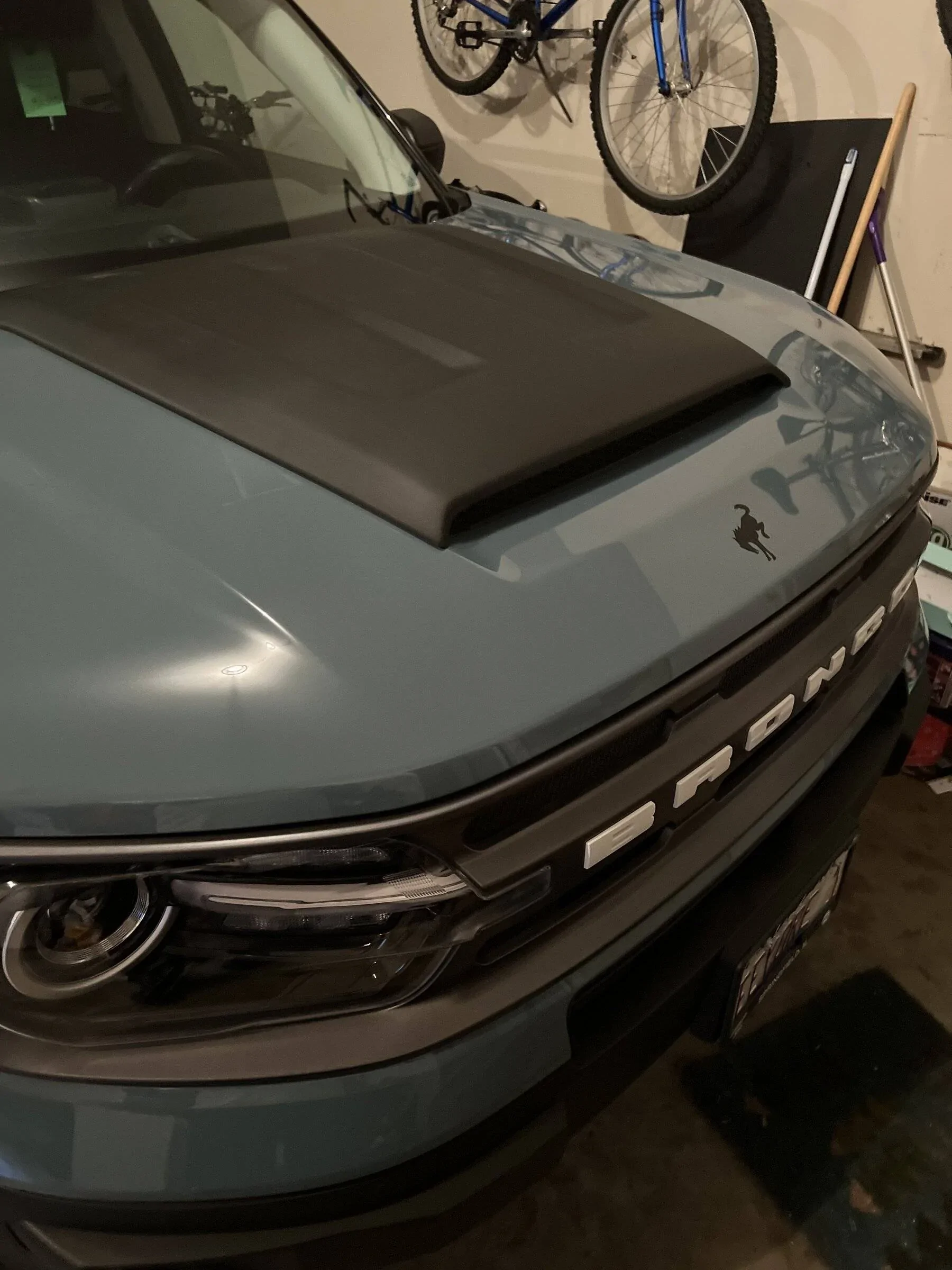 Ford Bronco Sport Hood bulge glare 89DFC11F-1C94-4176-9ACA-D9CE1ABE96FF