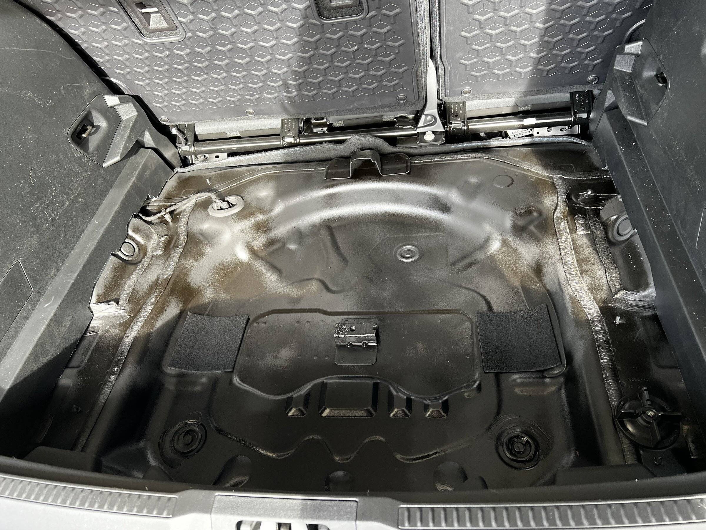 Ford Bronco Sport Spare Tire Foam Tray uses. 4EF076AE-07B0-4CA7-9D7D-DBAB640F3663