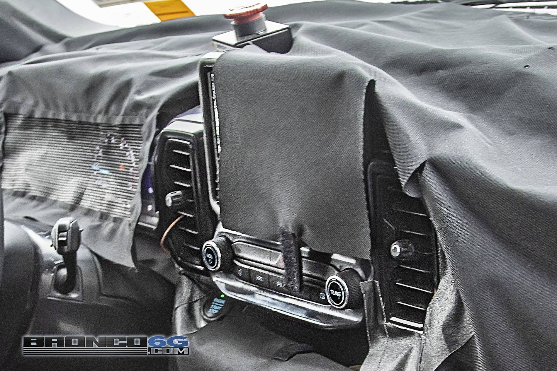 Ford Bronco Sport 2021 Bronco Maverick (Baby Bronco) Interior First Spied Look! Bronco-Maverick-Sport-4