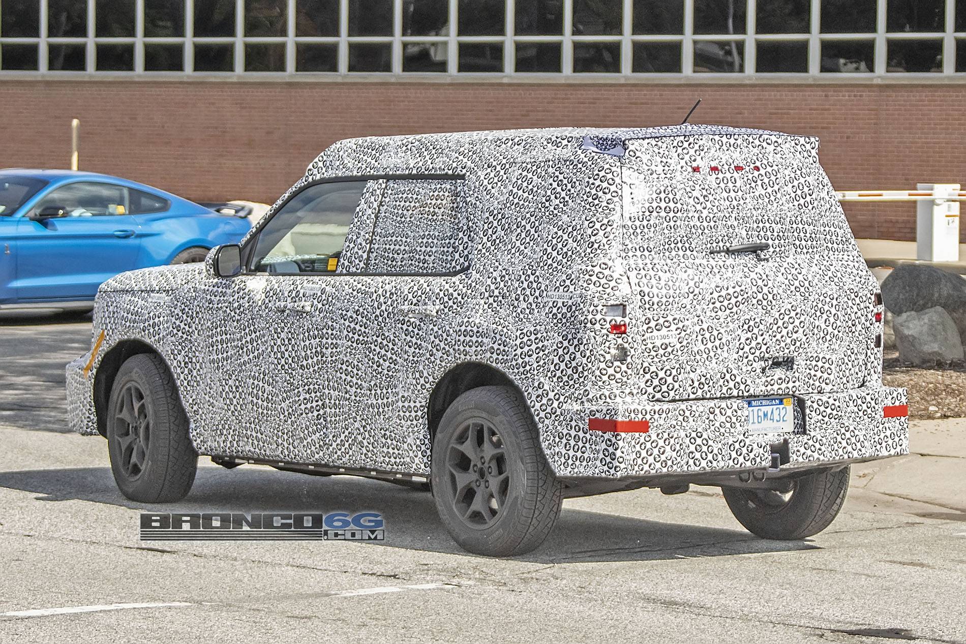 Ford Bronco Sport 2021 Bronco Maverick (Baby Bronco) Interior First Spied Look! Bronco-Maverick-Sport-9