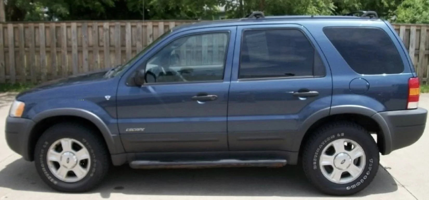 Ford Bronco Sport Side shot of Bronco Sport on the road looking like LR4 F376067D-313C-49A1-8484-CF7E85D4E278
