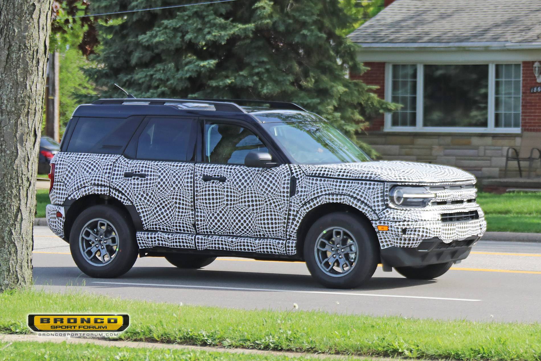 Ford Bronco Sport Spotted: 2021 Bronco Sport Prototypes Wearing Multiple Grilles Bronco_Sport_Grilles_003