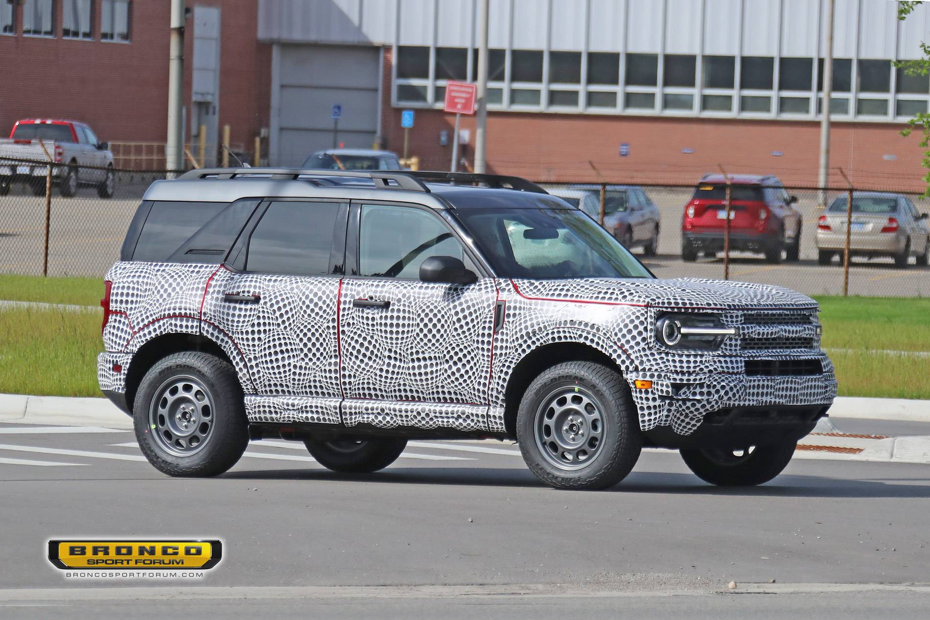 Ford Bronco Sport Spotted: 2021 Bronco Sport Prototypes Wearing Multiple Grilles Bronco_Sport_Grilles_009