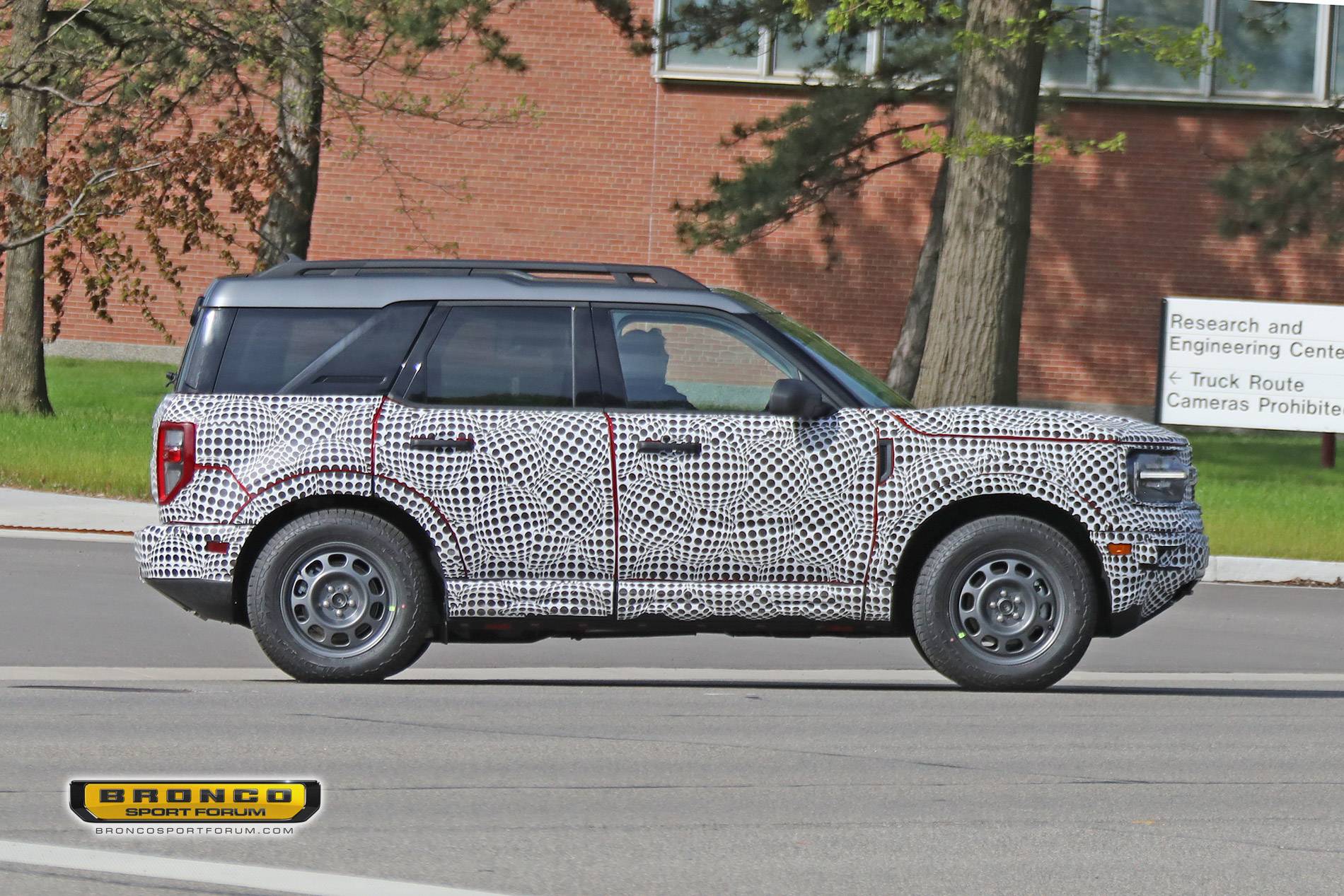 Ford Bronco Sport Spotted: 2021 Bronco Sport Prototypes Wearing Multiple Grilles Bronco_Sport_Grilles_012
