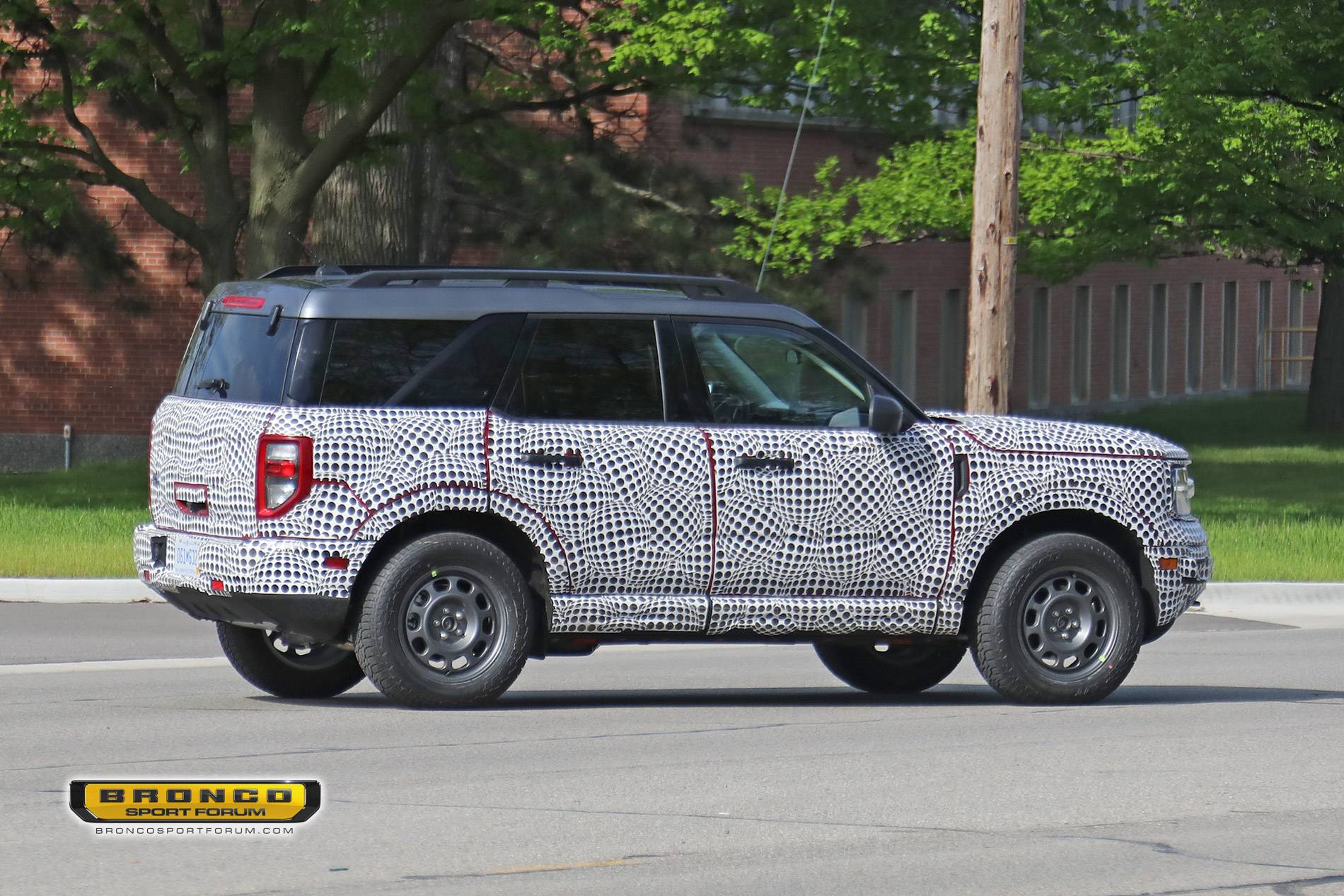 Ford Bronco Sport Spotted: 2021 Bronco Sport Prototypes Wearing Multiple Grilles Bronco_Sport_Grilles_014