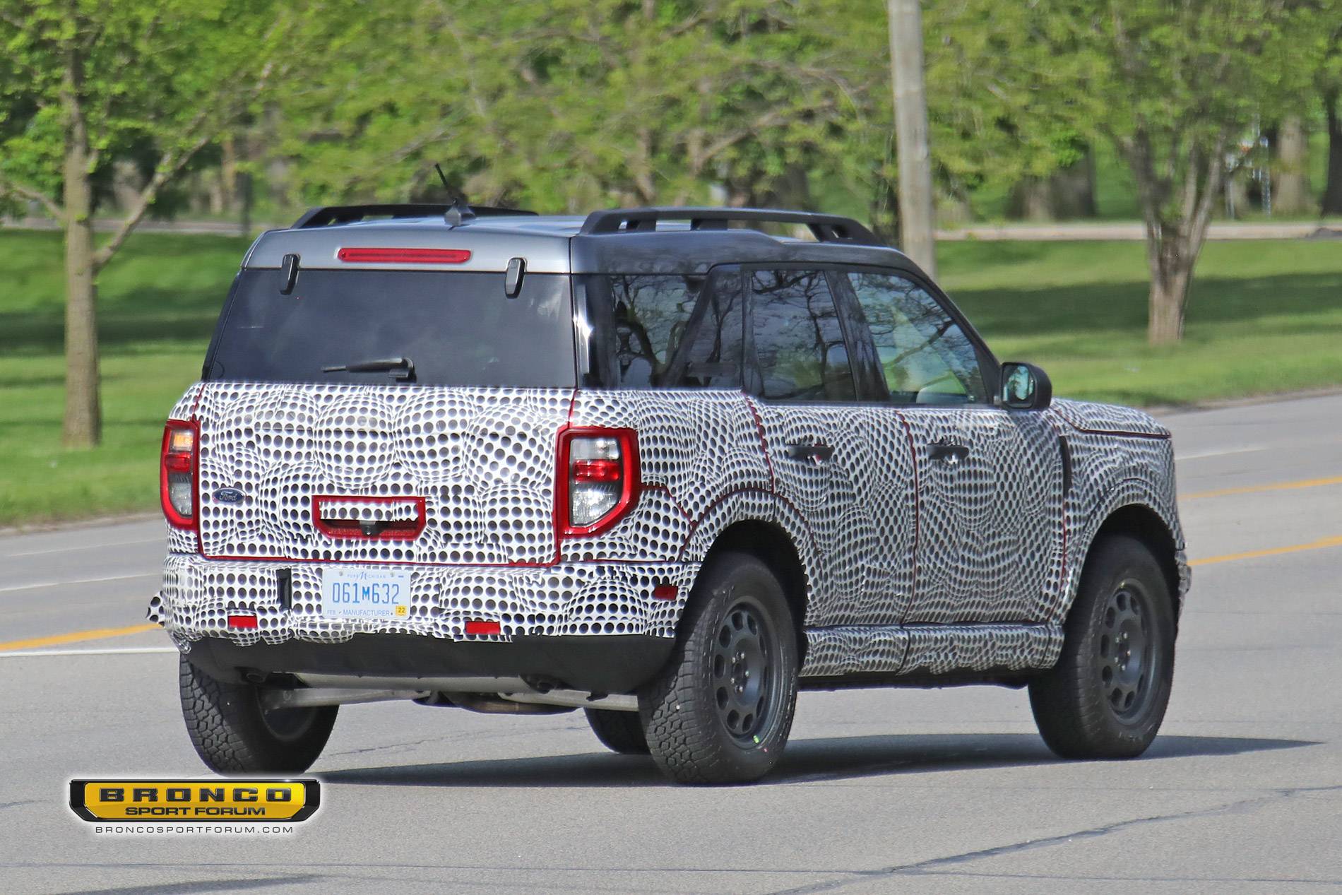 Ford Bronco Sport Spotted: 2021 Bronco Sport Prototypes Wearing Multiple Grilles Bronco_Sport_Grilles_016