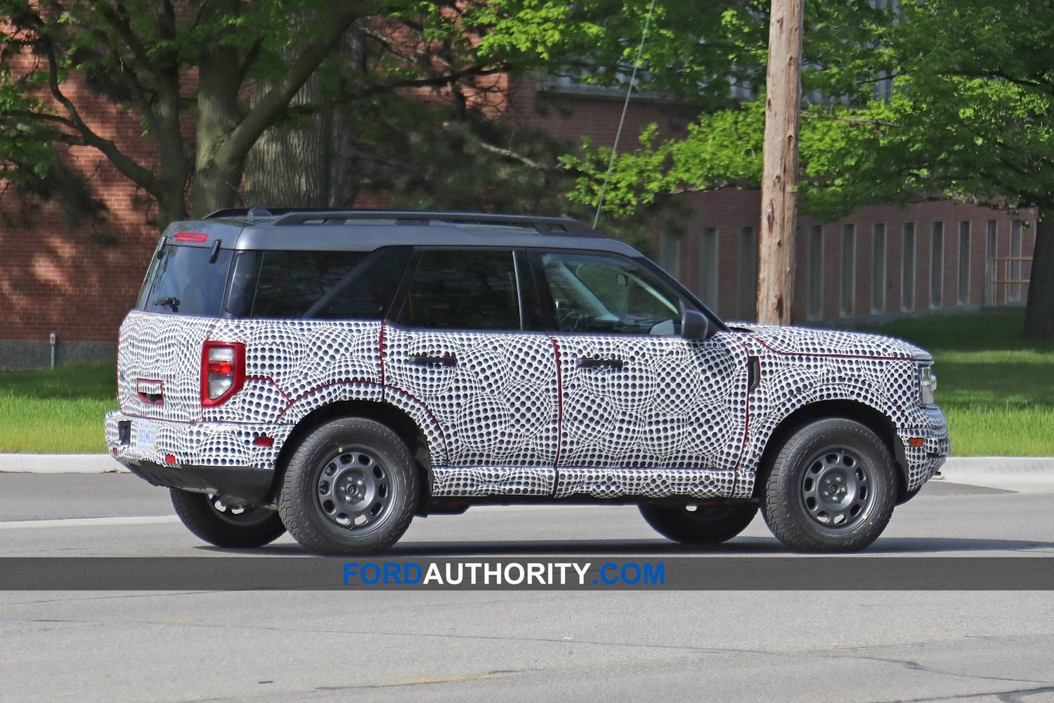 Ford Bronco Sport Spotted: 2021 Bronco Sport Prototypes Wearing Multiple Grilles onco-Sport-Spy-Shots-Exterior-May-2020-Grilles-014