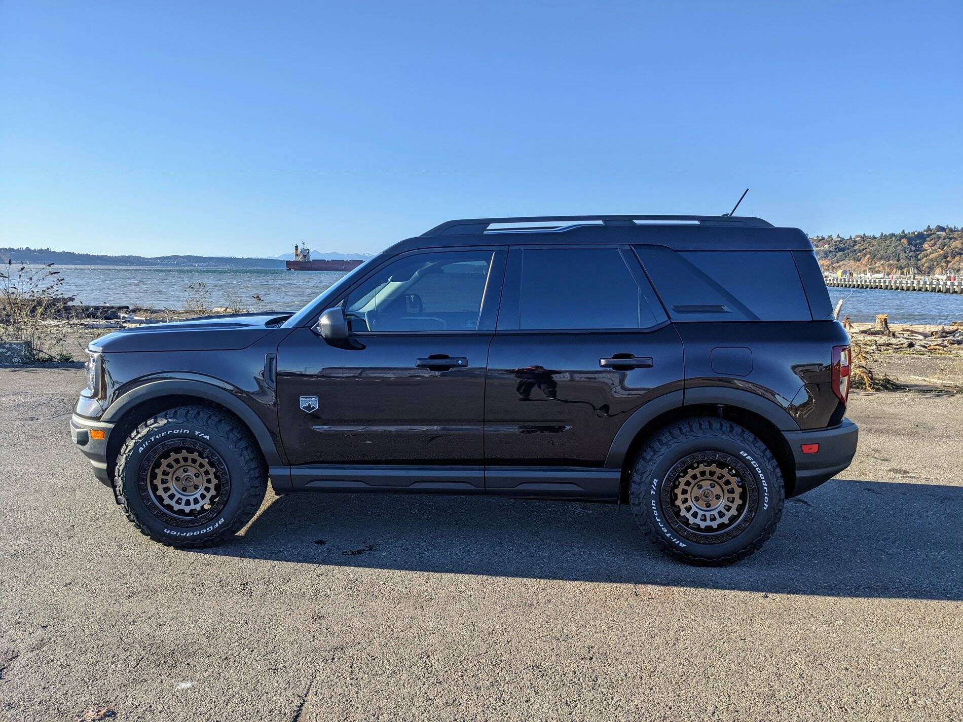 Ford Bronco Sport (5!)  245/65-17 BFG AT/TA KO2 & (5!) Fuel Zephyr 17x8.5 5x4.25 part# D63417853357 PXL_20211030_225615142 (1) (1)