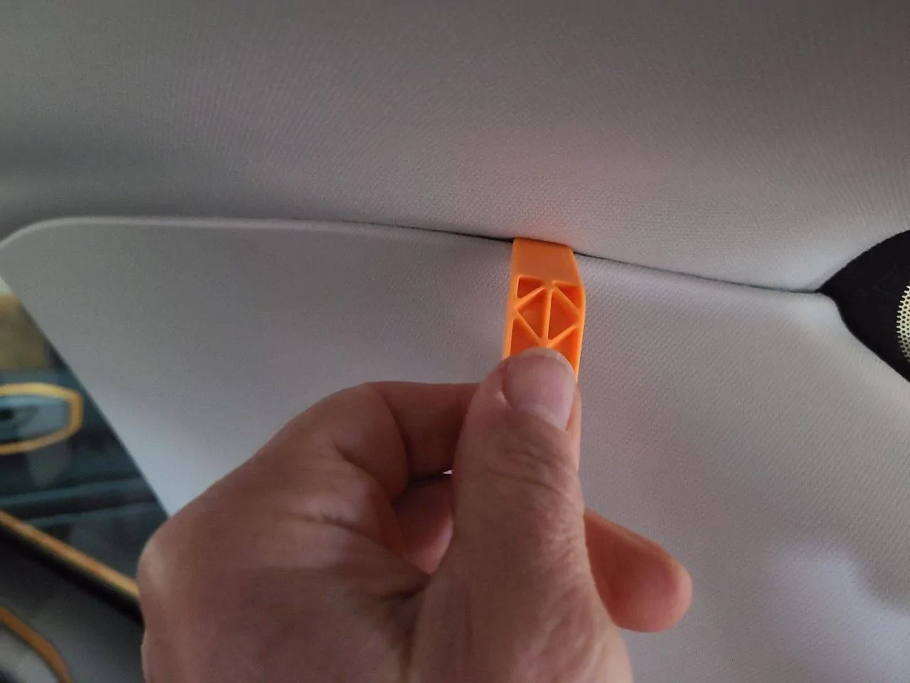 Ford Bronco Sport I Installed a Dash Cam CableRouting1