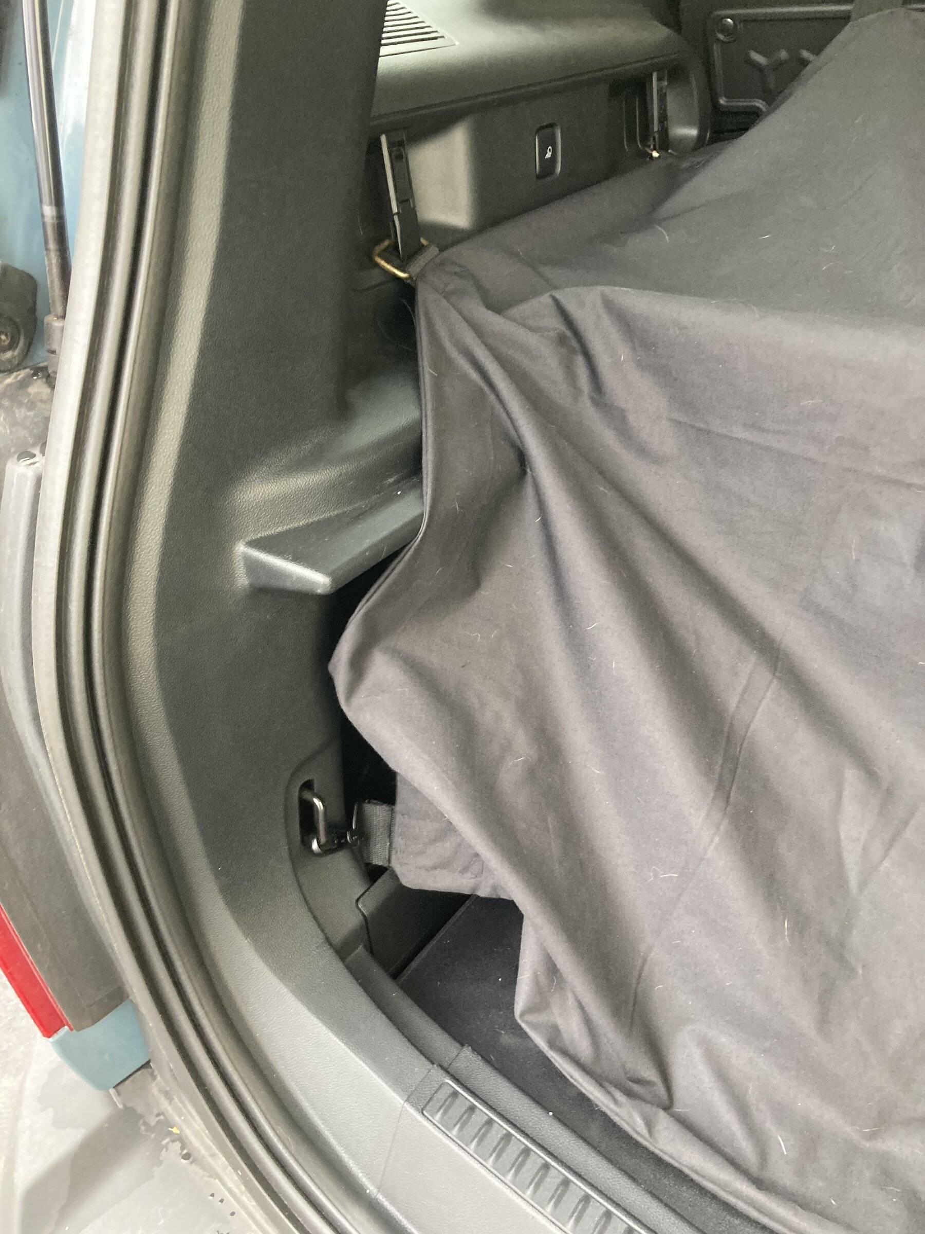 Ford Bronco Sport Homemade cargo cover B6DDD750-68BF-495B-B6FE-AD5A4B2ECEE5