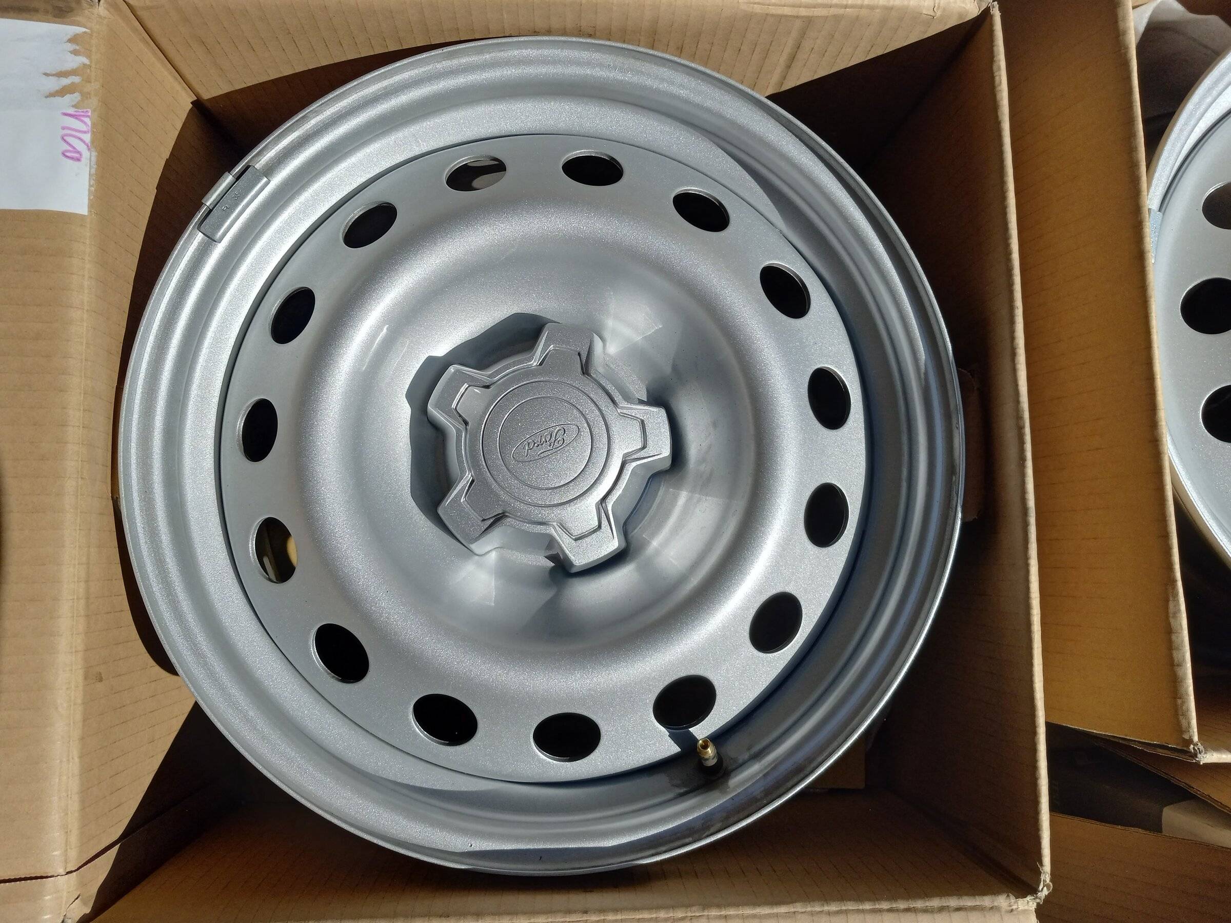 Ford Bronco Sport Maverick XL steelies $200 for the set socal 20220326_100830