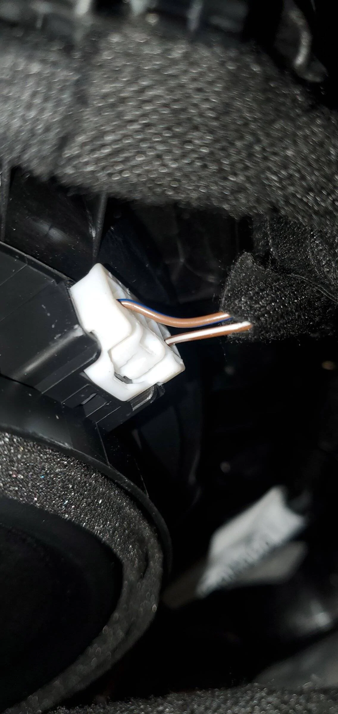 Ford Bronco Sport No sound from aftermarket sub (plus B&O) 20220327_150506