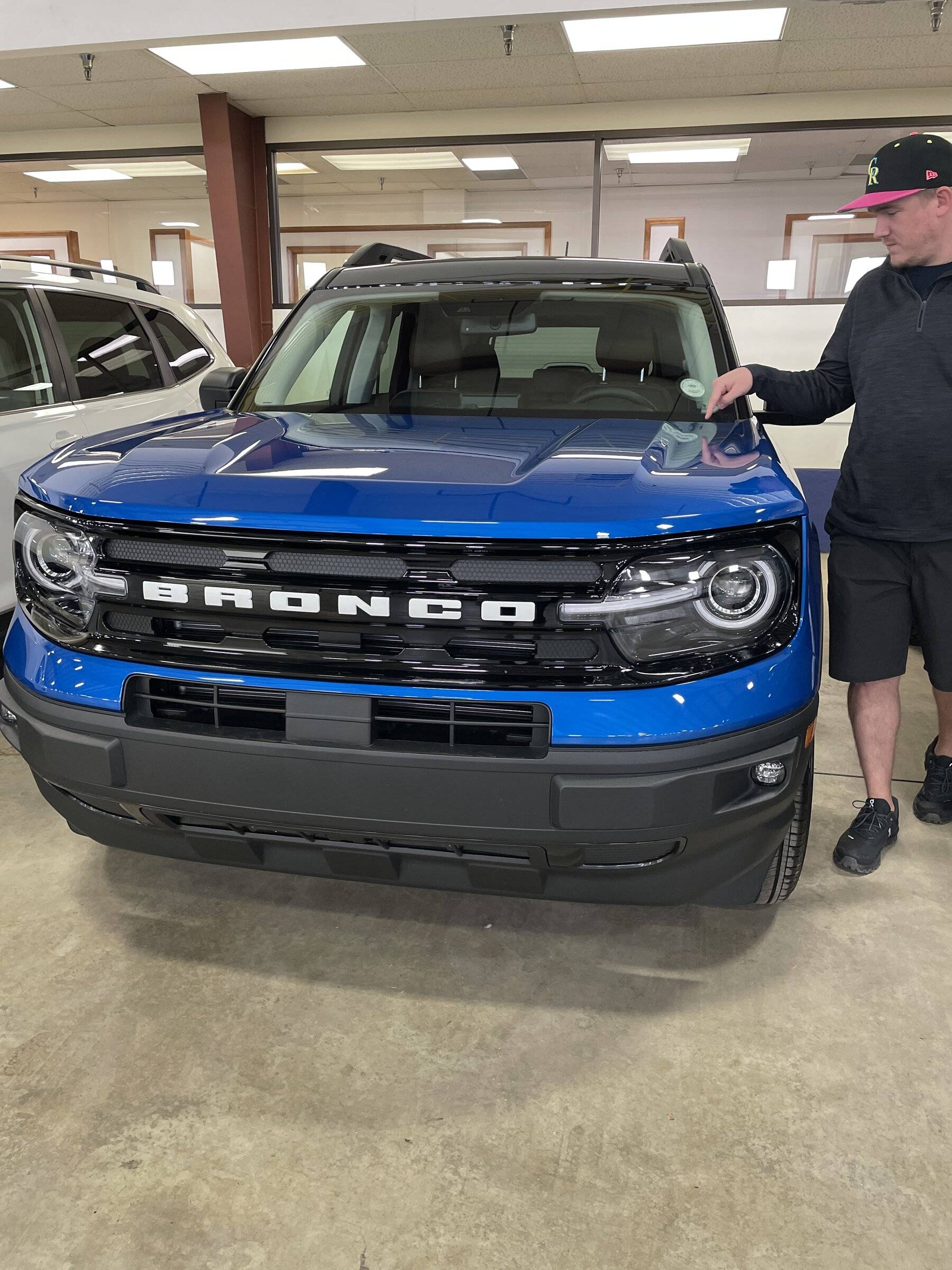 Ford Bronco Sport Waiting room 277A8BD4-3B81-48D7-89D2-CD16856094F8