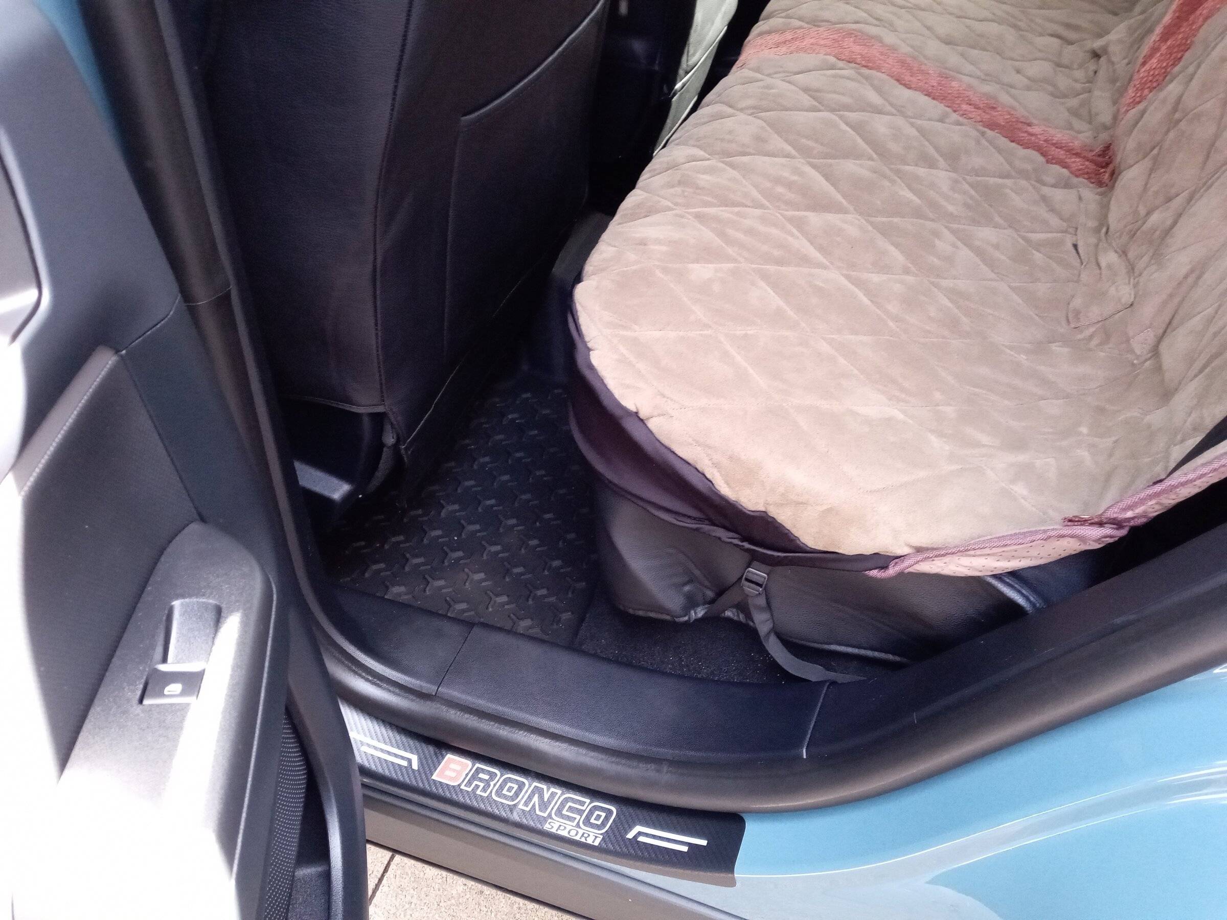 Ford Bronco Sport Trouble getting 110lb dog into bronco sport IMG_20220411_143641