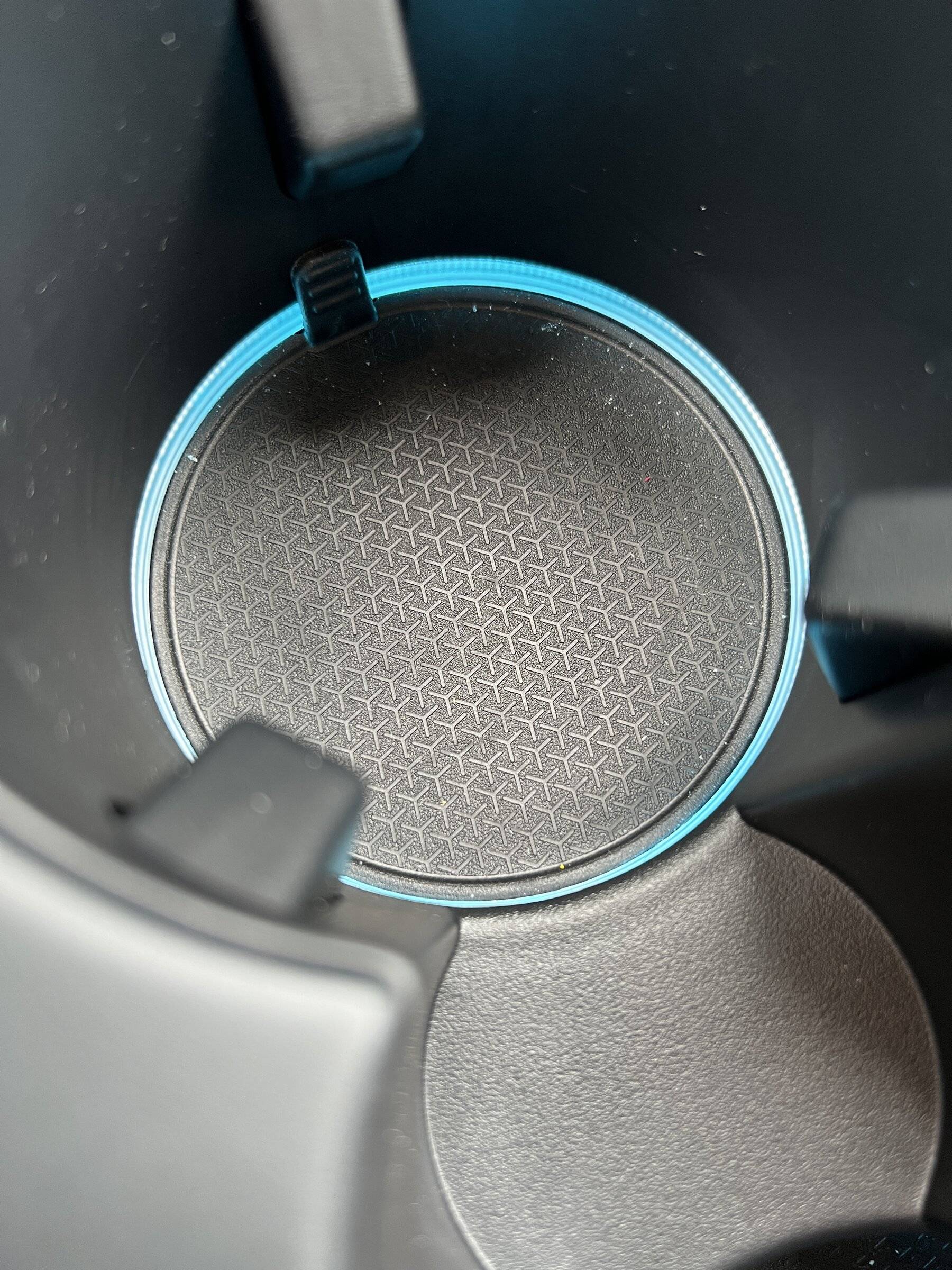 Ford Bronco Sport Cup Holder Ambient Lighting B8BDDAEC-E78D-4EA5-9160-5159020FAE56