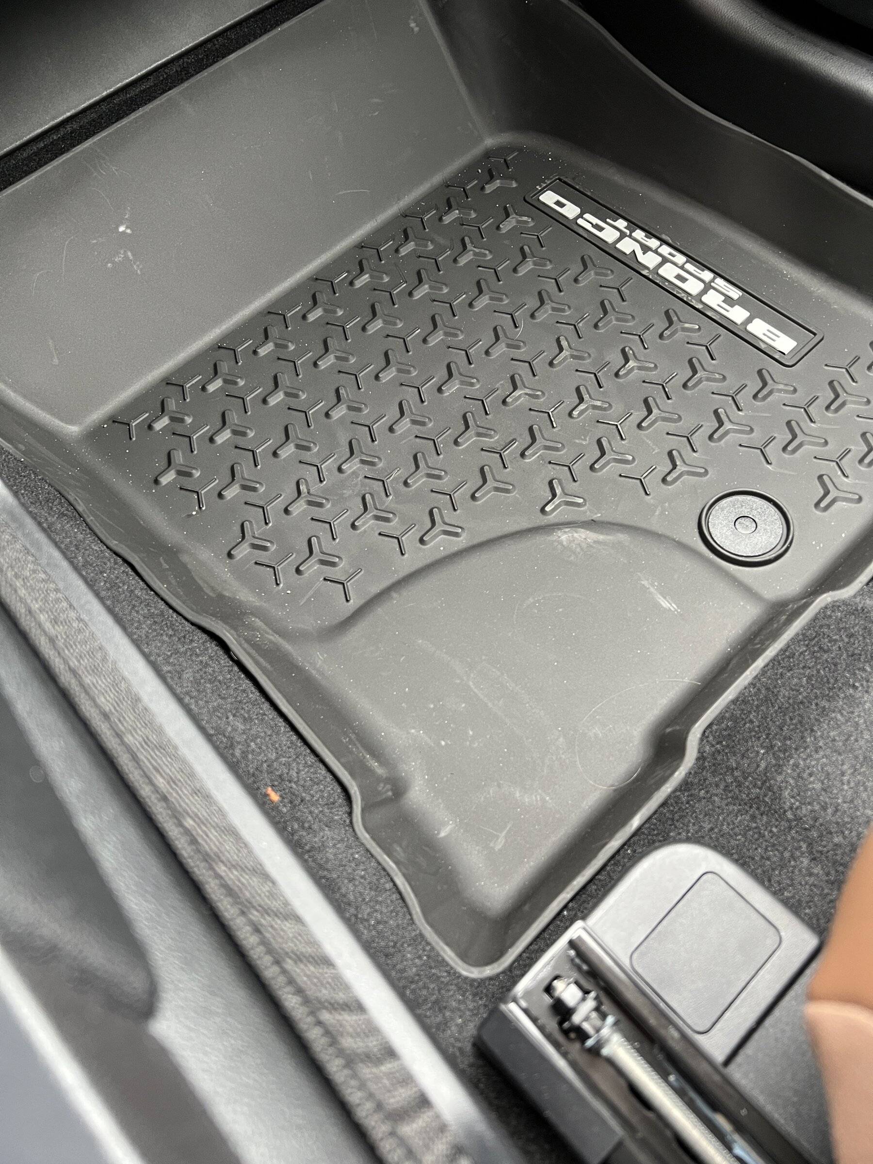 Ford Bronco Sport Cup Holder Ambient Lighting 69D6B19C-B967-47F9-9B8D-580A32F431EF