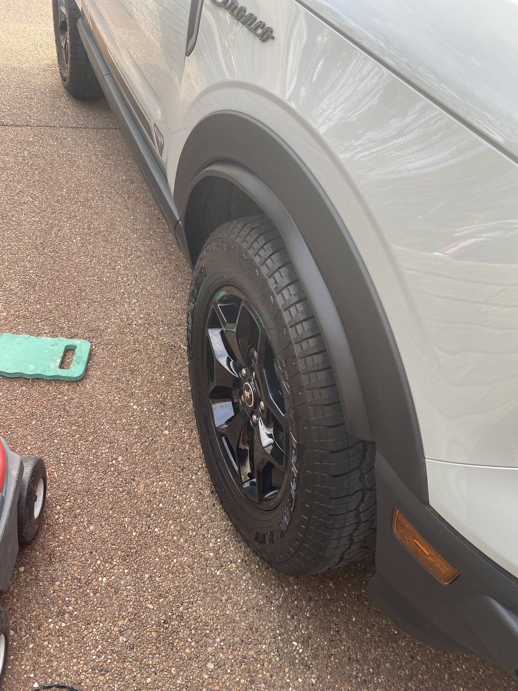 Ford Bronco Sport Fender Flare Adhesive 203383A0-39F4-48FE-9731-C65ADB829E0E