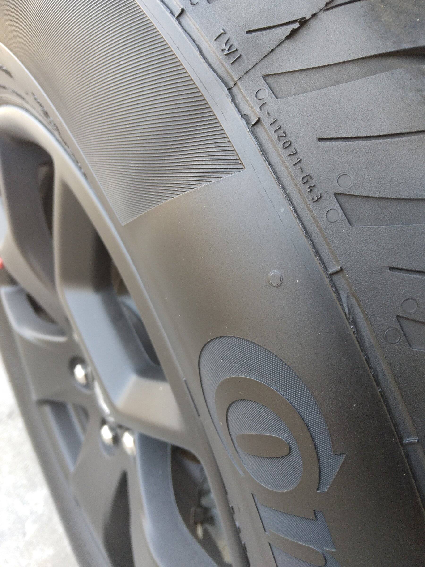 Ford Bronco Sport Does everyones continental tires have indents or bubbles 16503788784925038299517406374135