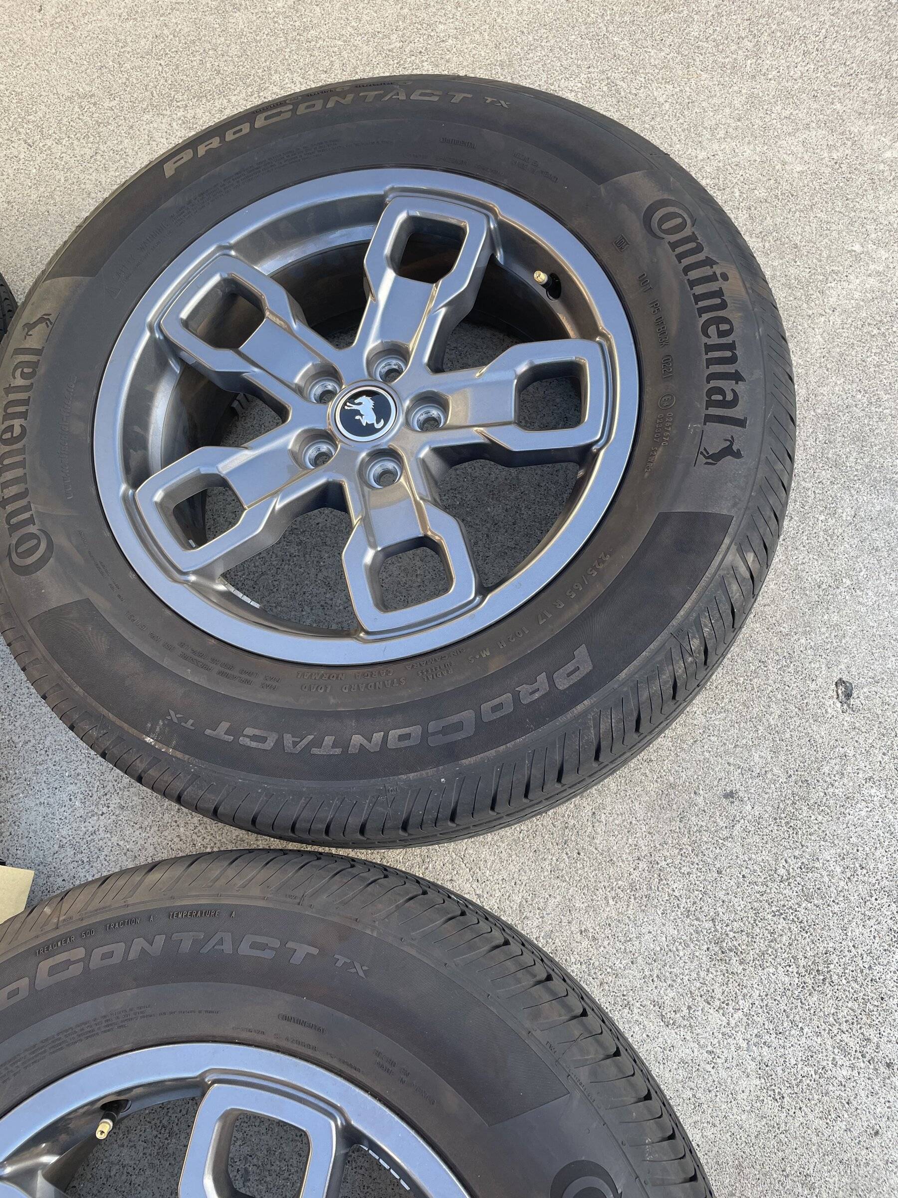 Ford Bronco Sport Big Bend Wheels + Tires 95868735-8600-4EE4-970B-07B6F8A8088B