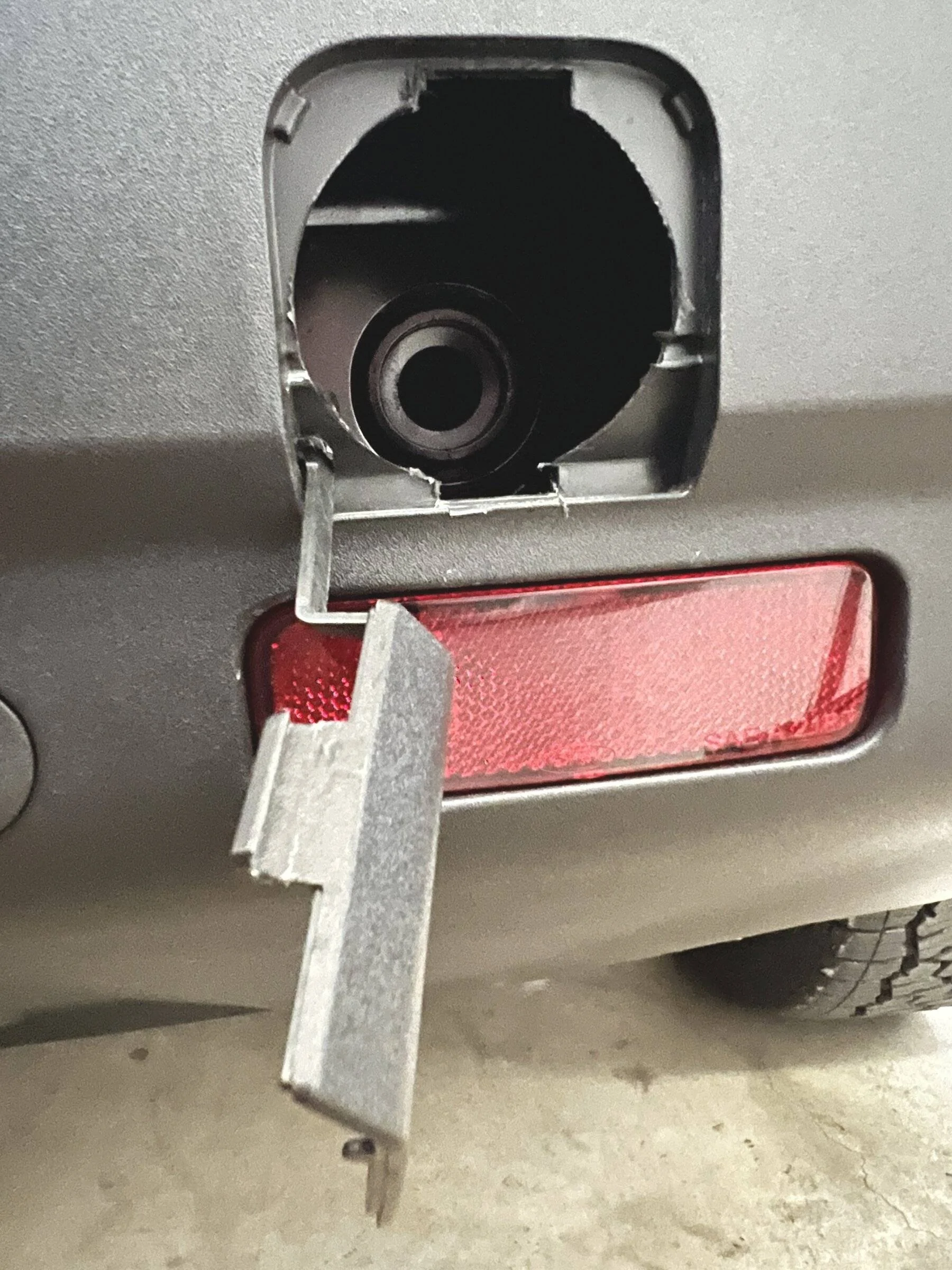 Ford Bronco Sport Rear Recovery Hook 31785E42-A1CB-4536-84AD-AEA57B6646FD_1_201_a