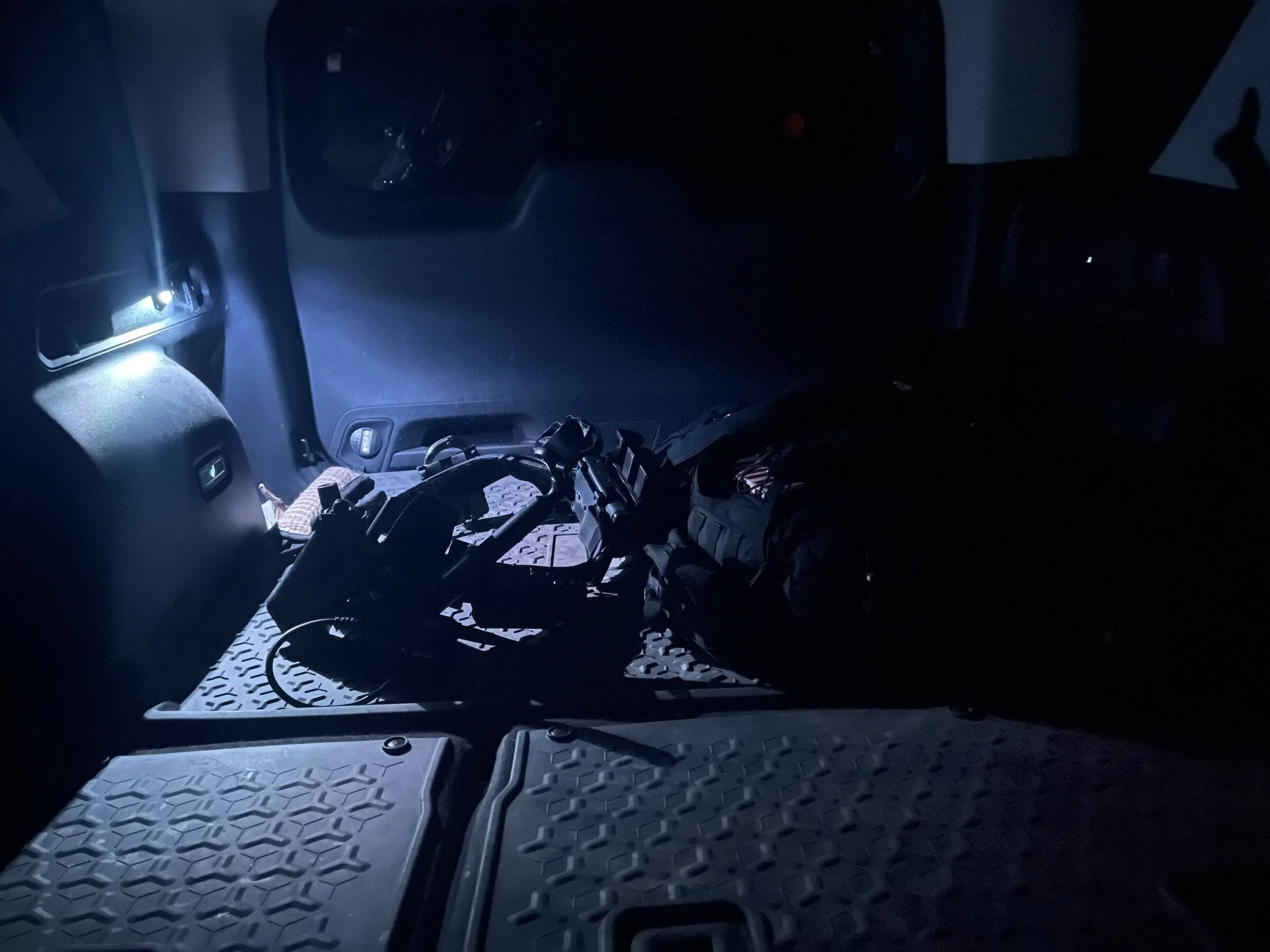 Ford Bronco Sport Cheap USB for accent lighting in back seat/ cargo areas A34B1E5F-C4C3-4634-901B-2CEF1871D9C0