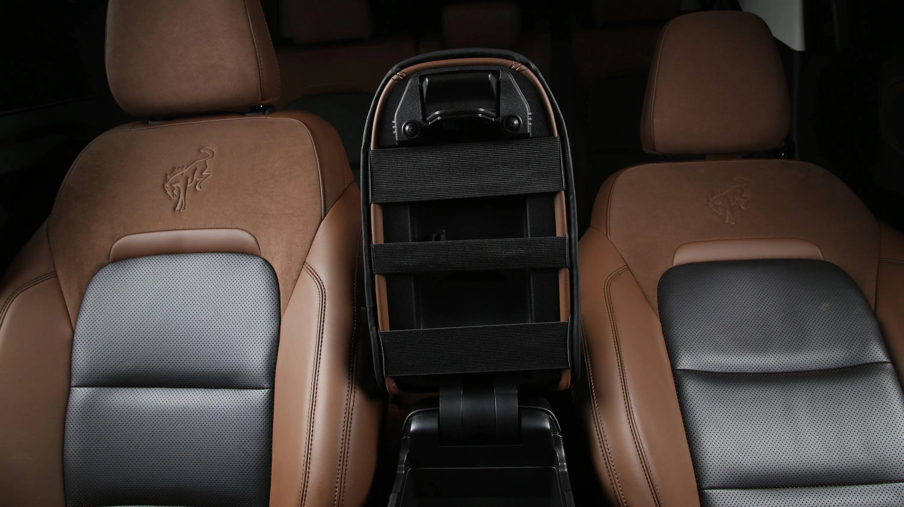 Ford Bronco Sport Bronco Sport Armrest box cover leather pad IMG_9567