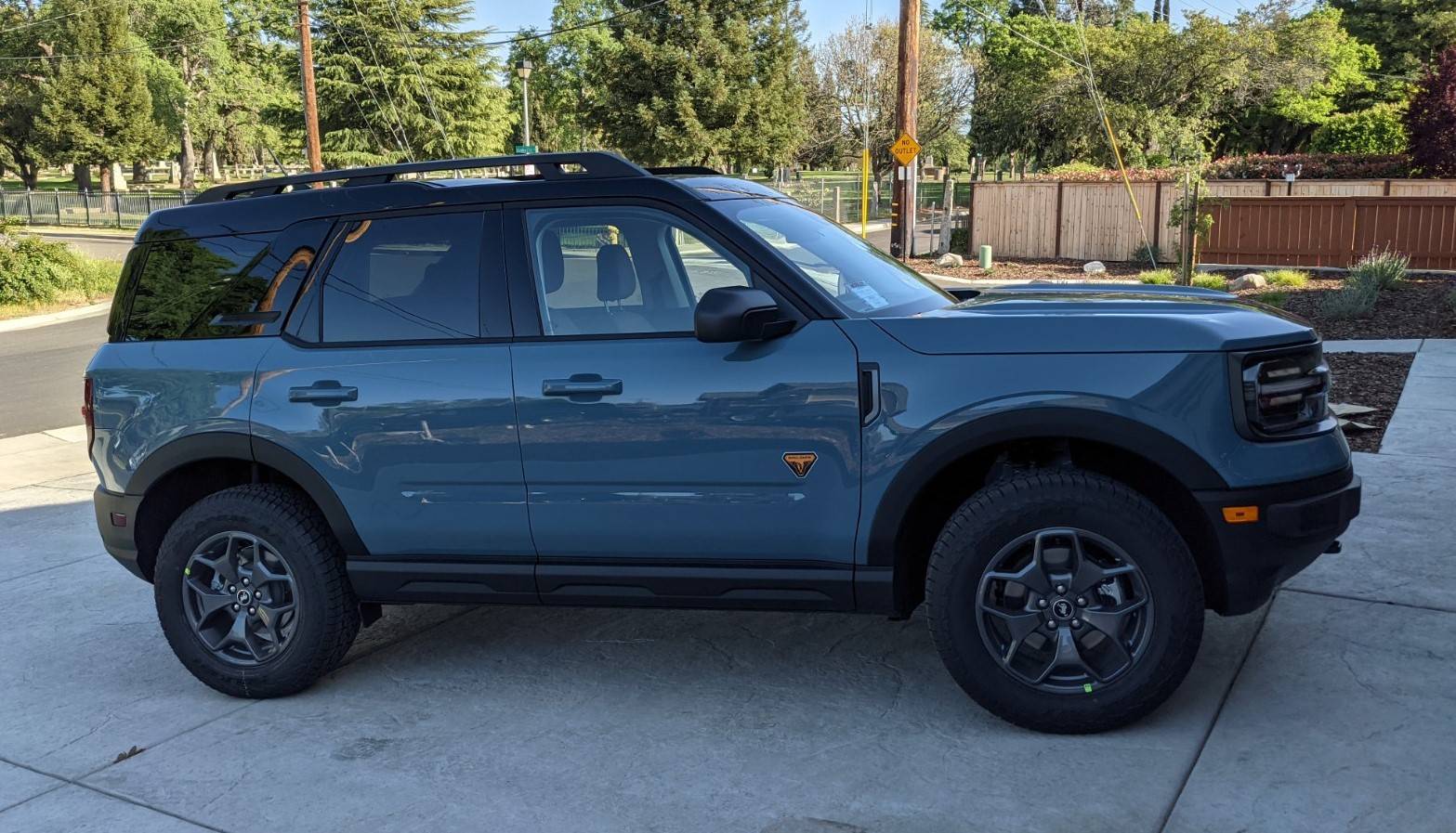 Ford Bronco Sport 2021 Badlands with Ford Co-Pilot Assist+, Trailer Tow Package and Cargo Management System PXL_20210410_002352585