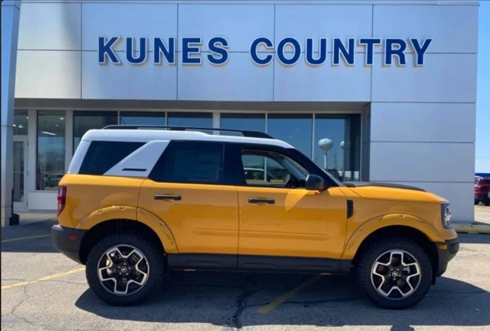 Ford Bronco Sport White roof wrap.. what do you think about it? Capture2