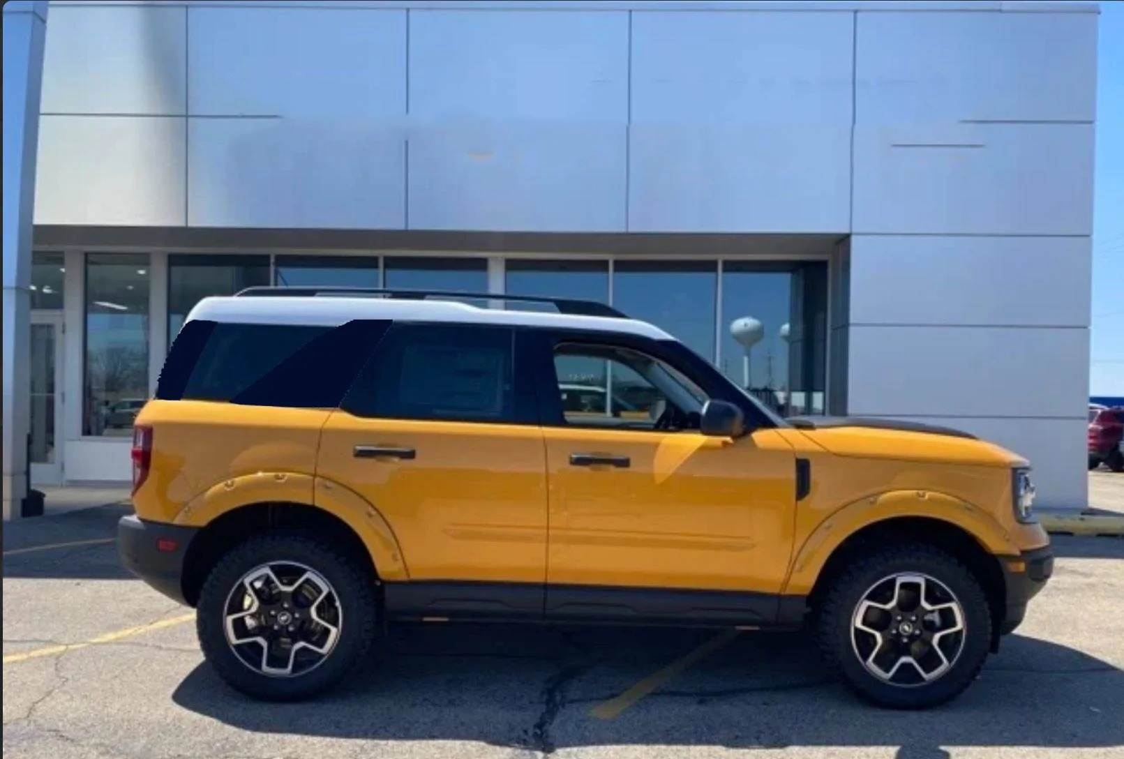 Ford Bronco Sport White roof wrap.. what do you think about it? Capture2a