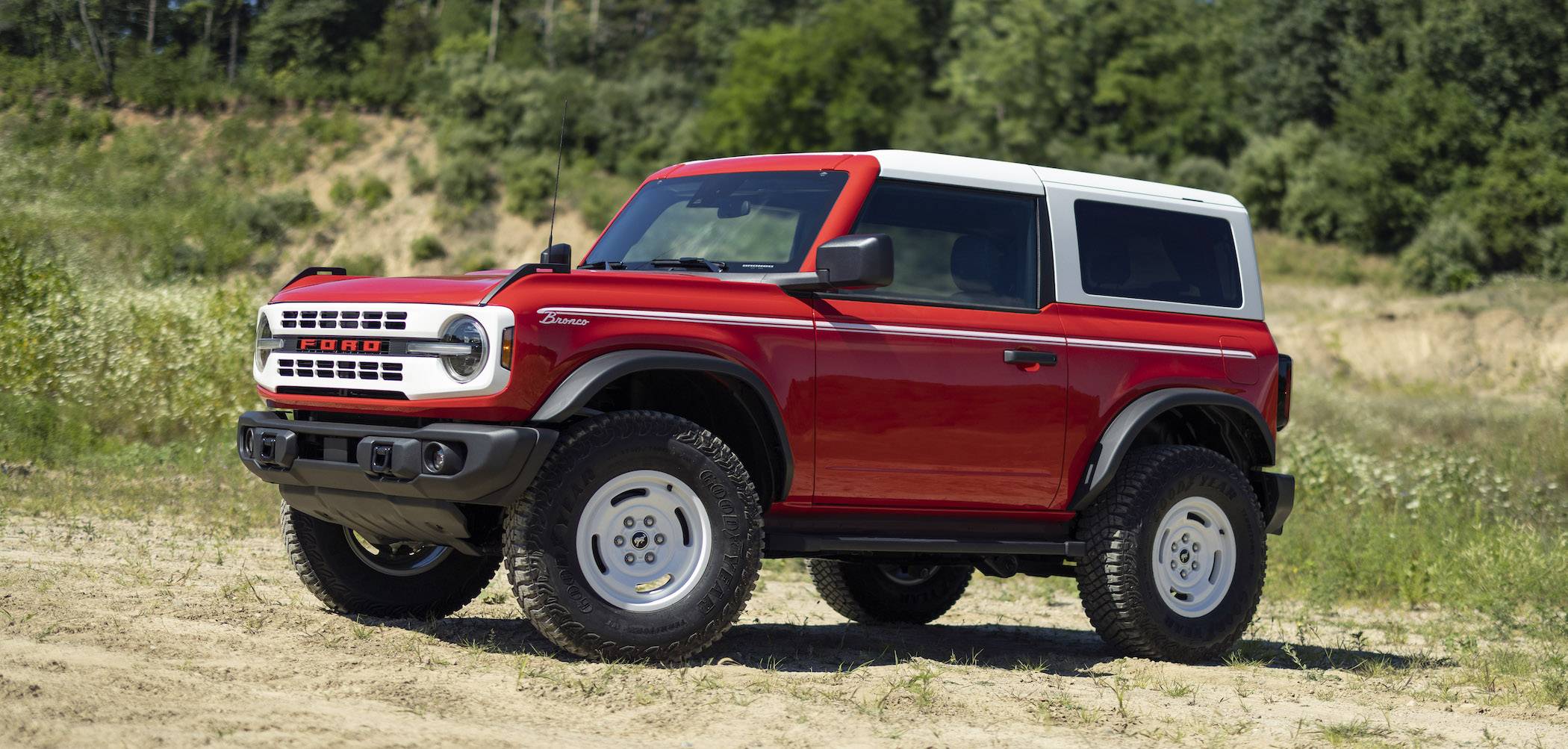 Ford Bronco Sport 2023 Bronco Sport Heritage Edition Revealed! 1,966 Heritage Limited Edition Units. Robin's Egg Blue & Yellowstone Metallic First Looks 2023-bronco-heritage-edition_race-red_02-