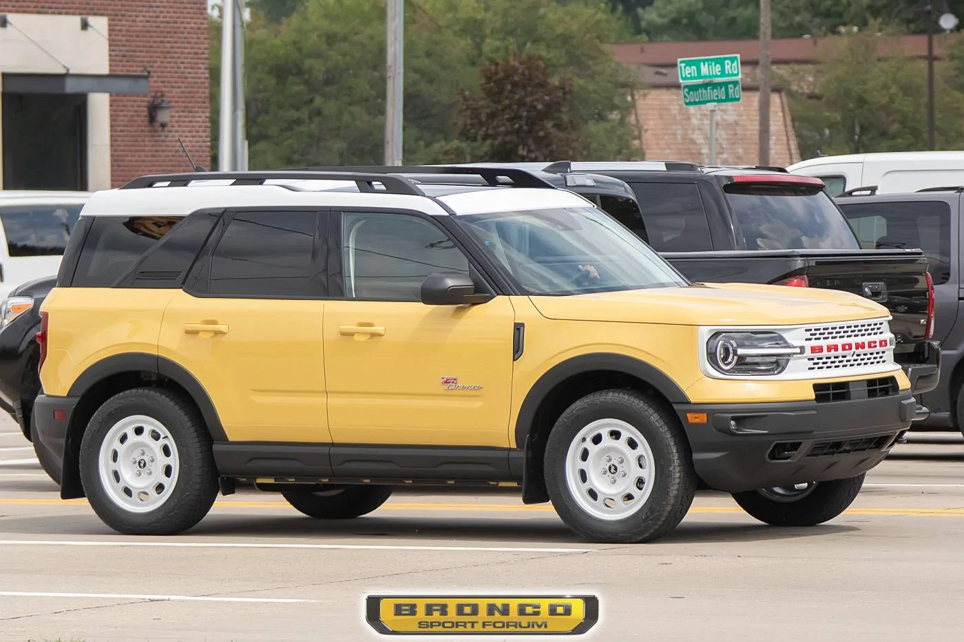 Ford Bronco Sport Spied: Bronco Sport Heritage Edition In Yellowstone Metallic bronco-sport-heritage-edition-yellowstone-metallic-4