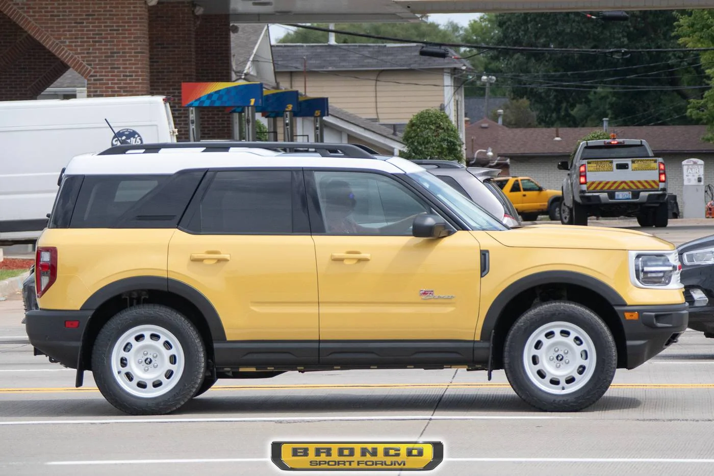 Ford Bronco Sport Spied: Bronco Sport Heritage Edition In Yellowstone Metallic bronco-sport-heritage-edition-yellowstone-metallic-5