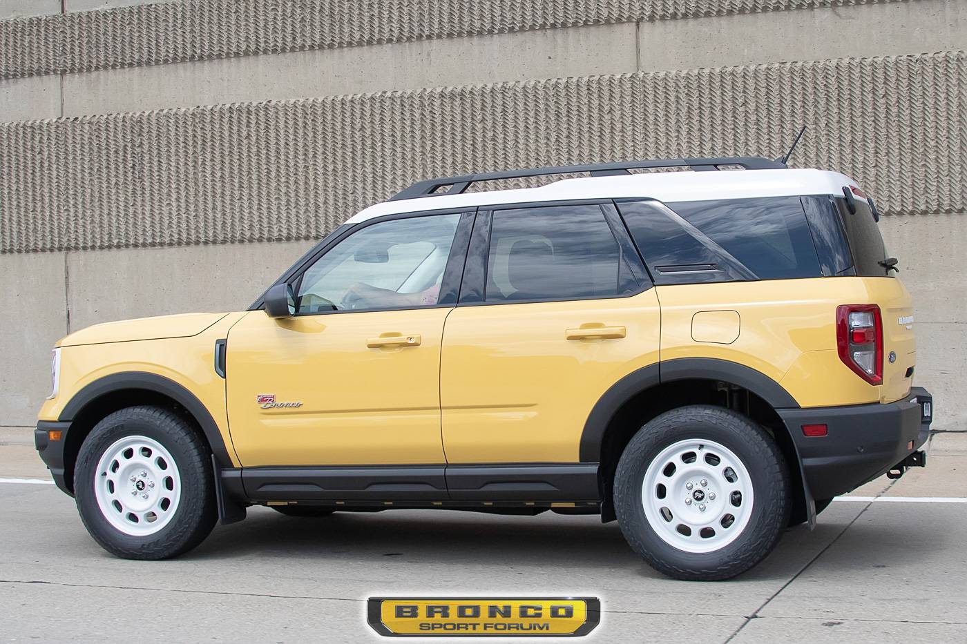 Ford Bronco Sport Spied: Bronco Sport Heritage Edition In Yellowstone Metallic bronco-sport-heritage-edition-yellowstone-metallic-9