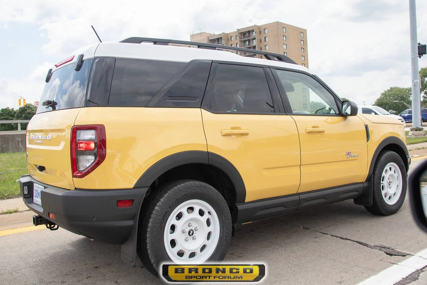 Ford Bronco Sport Spied: Bronco Sport Heritage Edition In Yellowstone Metallic bronco-sport-heritage-edition-yellowstone-metallic-10