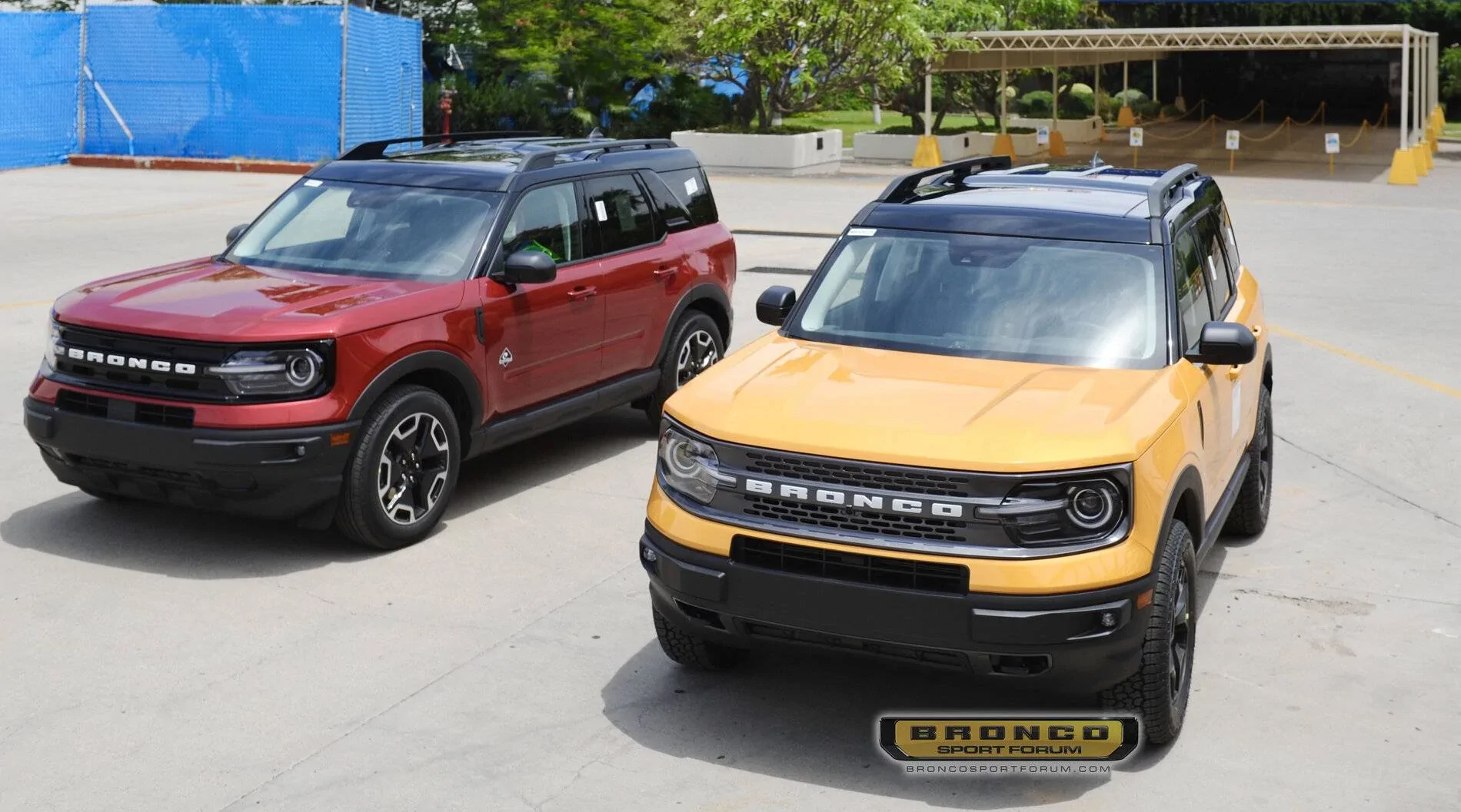 Ford Bronco Sport Real Life Pics: Bronco Sport in Rapid Red, Cactus Gray and Cyber Orange (Outer Banks models) cyber-orange-rapid-red-bronco-sport